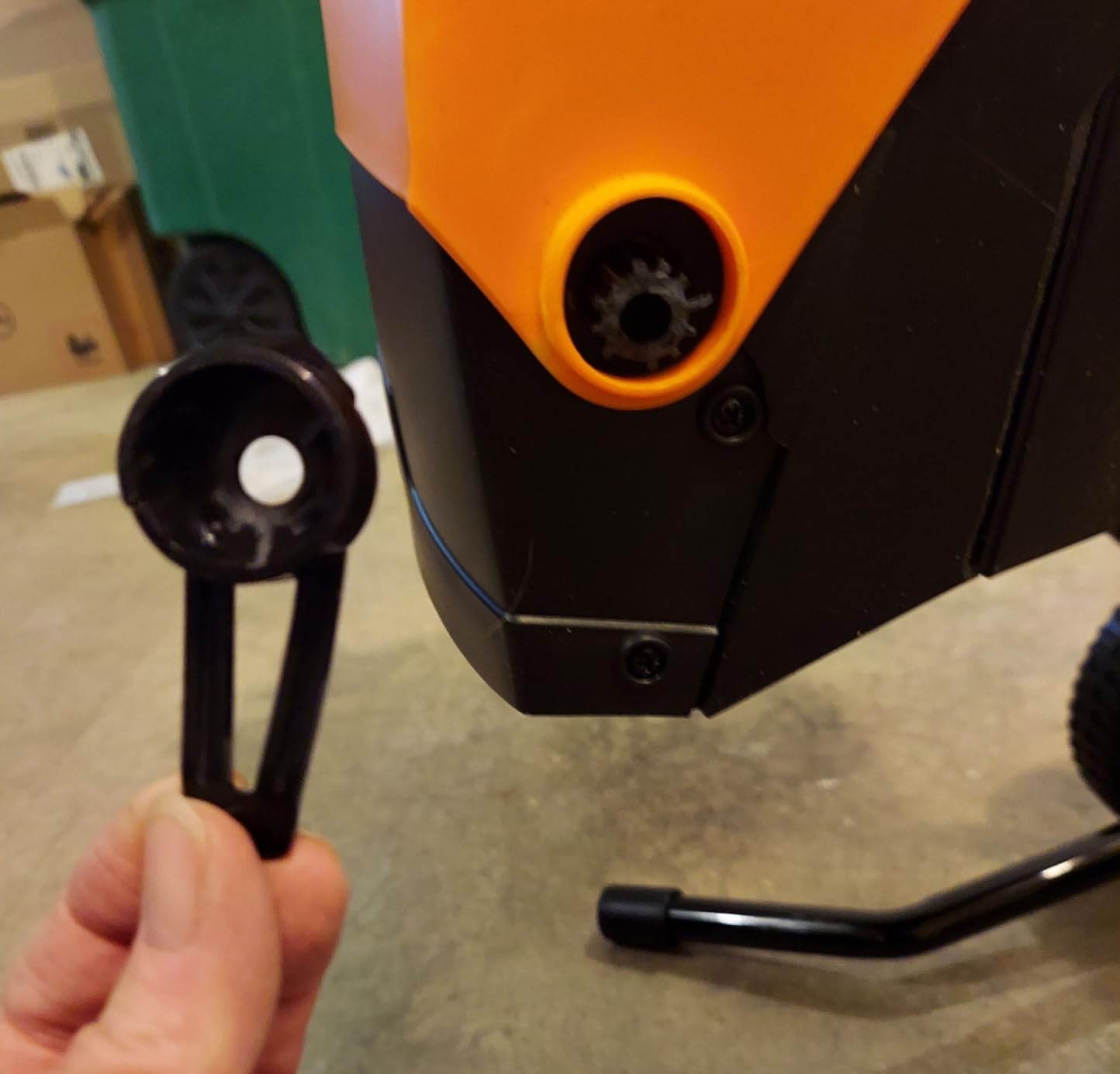 LawnMaster Electric Wood Chipper 1.8'' Cutting Diameter with Bag, FD1503 customer photo 2