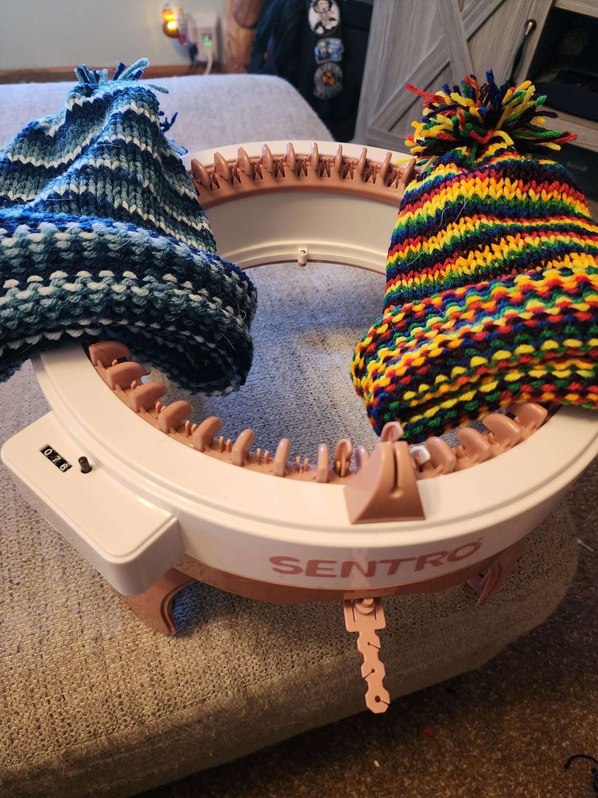 BZVV Knitting Machine 48 Needles with Row Counter, for Beginners(Pink) customer photo 2