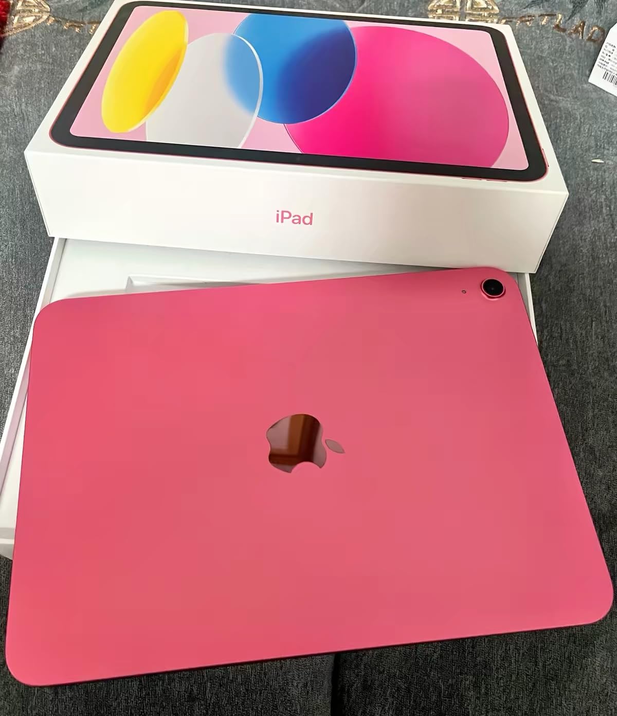 Apple iPad 11-inch: A16 chip, 11-inch Model, Liquid Retina Display, 128GB, Wi-Fi 6, 12MP Front/12MP Back Camera, Touch ID, All-Day Battery Life — Silver customer photo 2