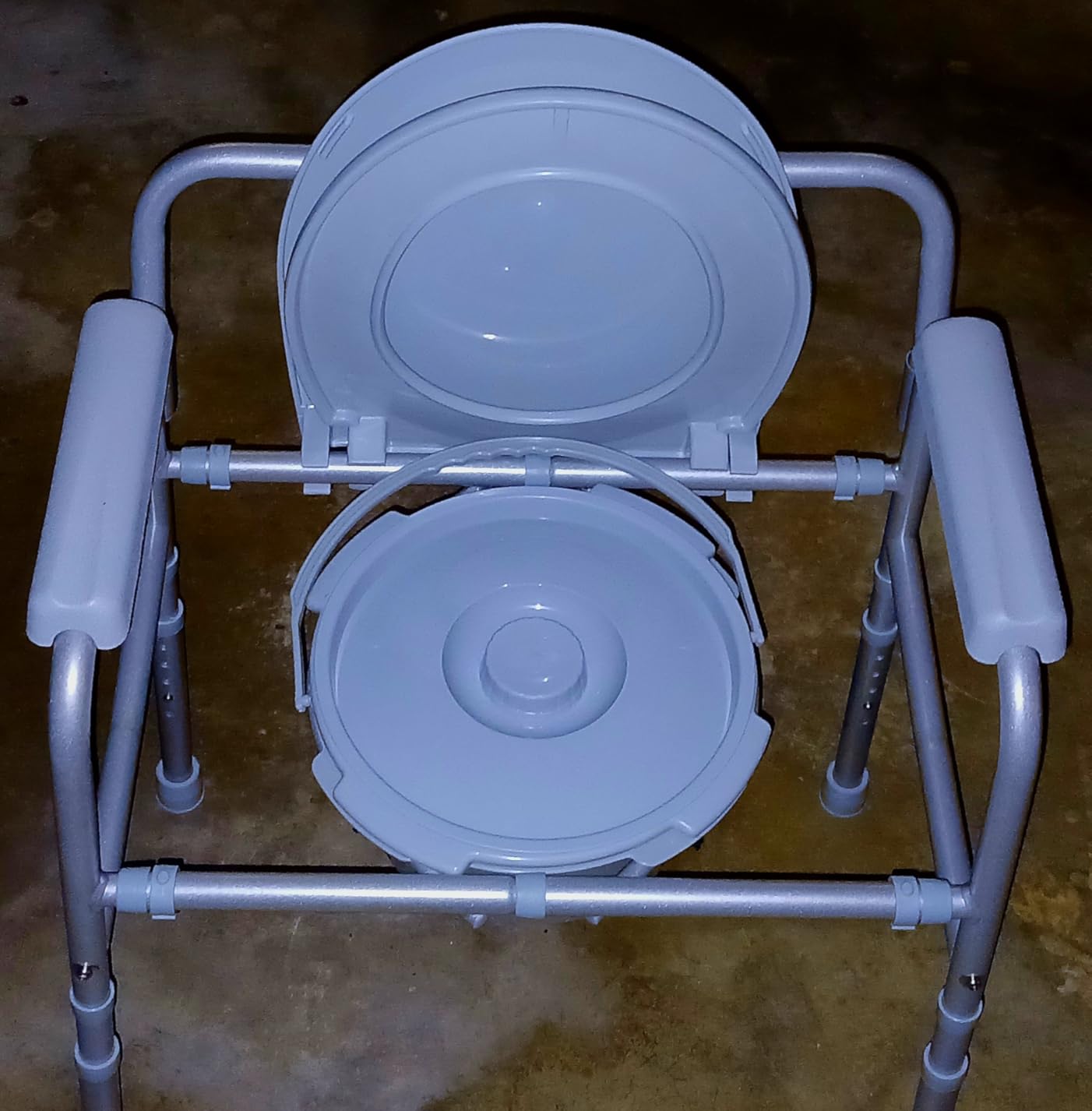 HOMLAND 3-in-1 Bedside Commode Toilet with Sturdy Dual-Crossbar, 350lb customer photo 2