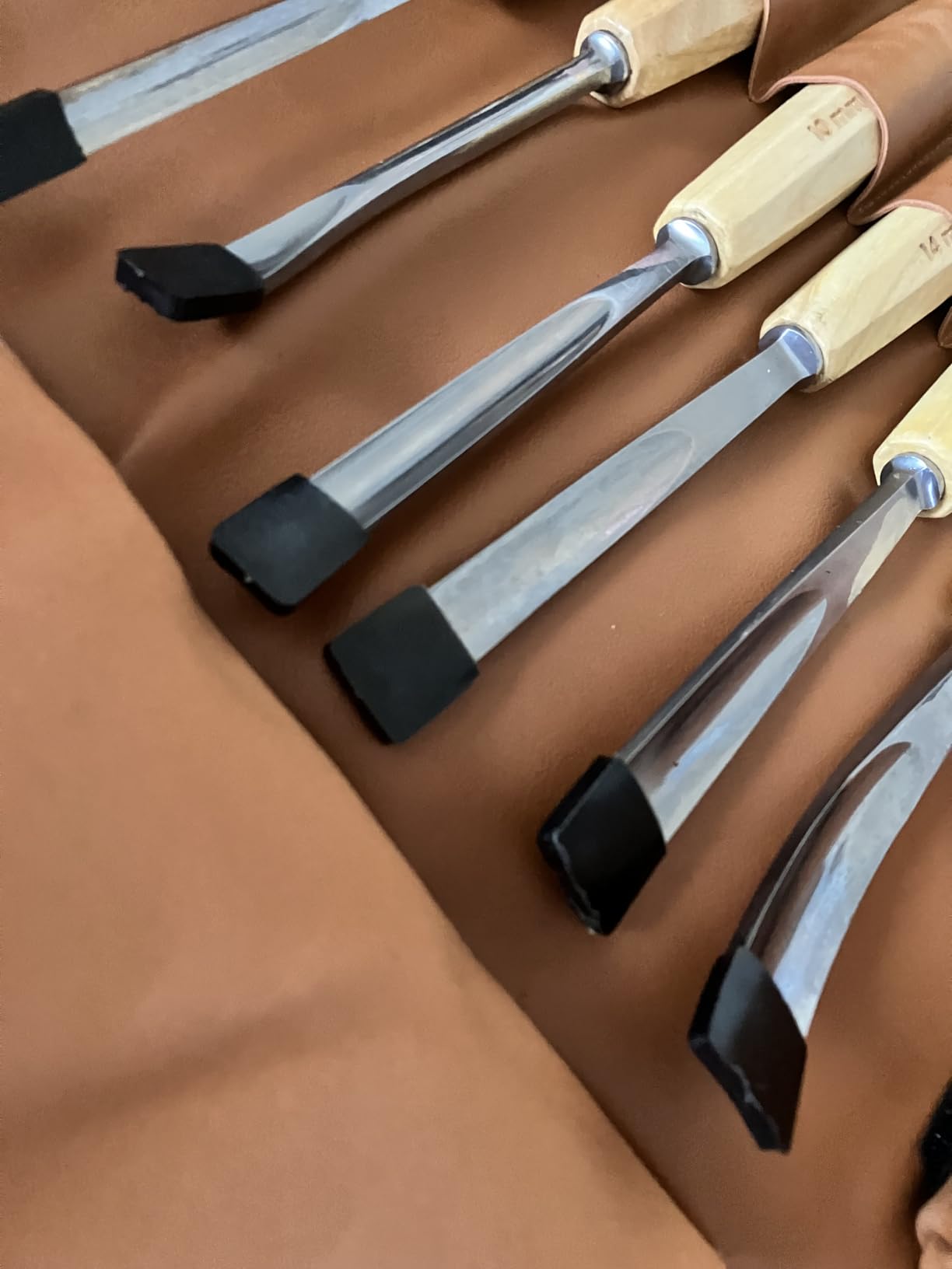 Wood Carving Chisel Set, 12 Pieces CR-V Steel with Nylon Hammer customer photo 1