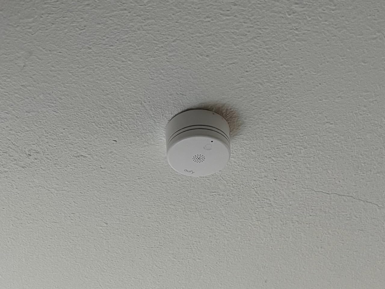 eufy Security Smoke Alarm E10, Smoke Detector, Ultra-Compact 70 mm Design | 5-Year Battery, App Alerts Away from Home, Loud Siren, Fewer False Alerts with UL 217 Compliance, Requires eufy HomeBase customer photo 2