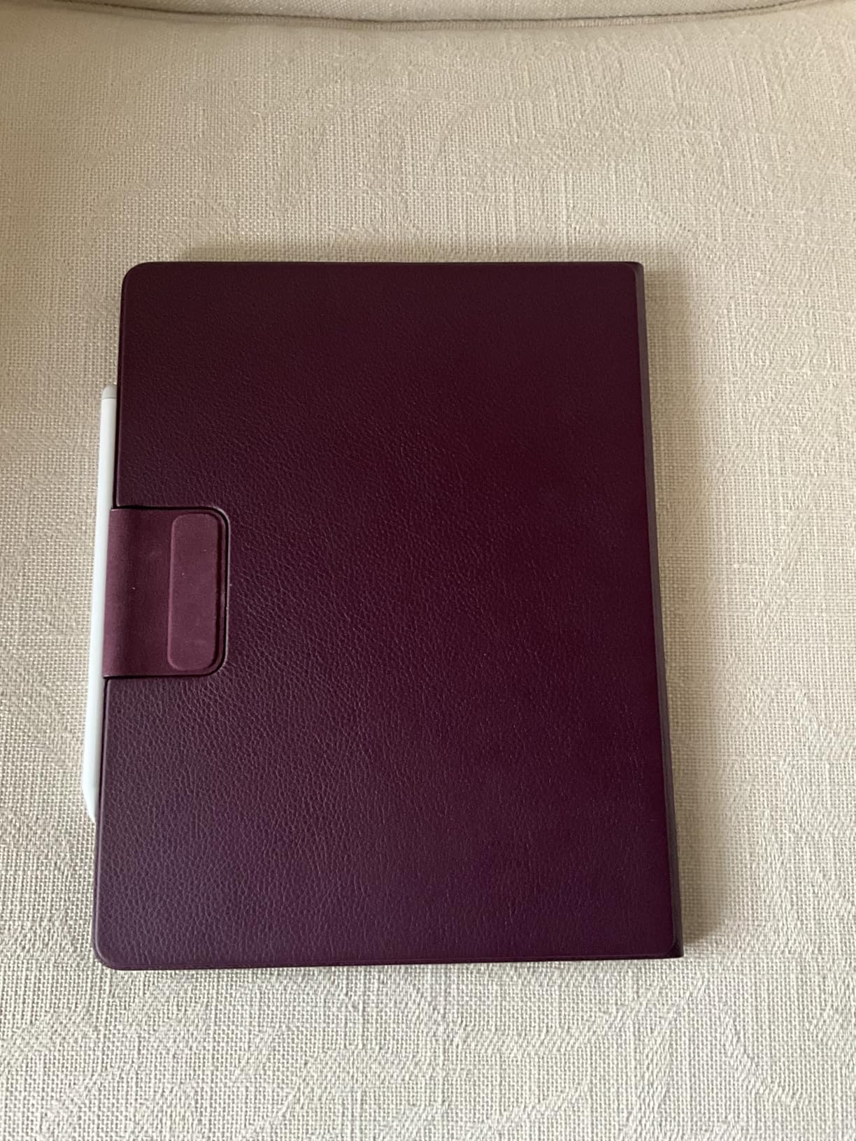 Amazon Kindle Scribe Colorsoft 64GB (newest model) — 11” paper-like color display with front light — One notebook to replace them all — Write in notebooks, docs, and books. Pen included - Graphite customer photo 1