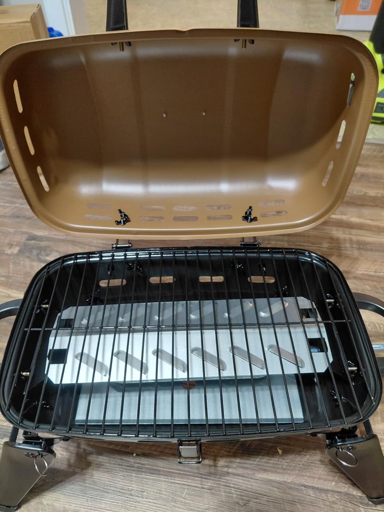 GasOne Tabletop Propane Grill – Portable Grill Propane with Heat Resistant Handles, Large Cooking Surface – User Friendly Temperature Control Knob Portable Gas Grill for RV, Camping, Home – Tan Brown customer photo 1