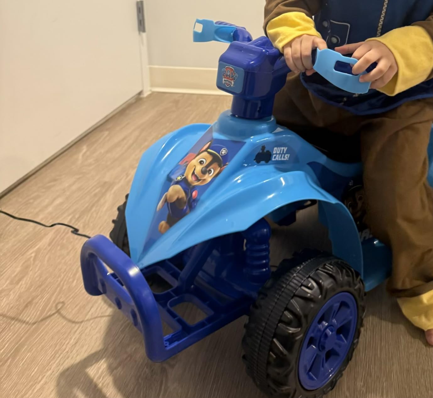 Hot Wheels - 6V Kids Ride-On ATV with Rechargeable Battery and Reverse customer photo 2
