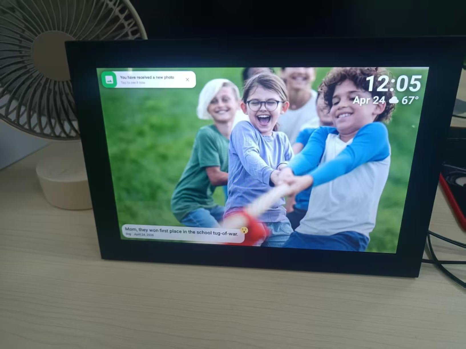 FRAMEO Digital Picture Frame Touch Screen 32GB Storage WiFi Smart 21.5 inch Photo Frame, FHD IPS Auto-Rotate, Attach Wall mounting Bracket Share Photos or Videos Instantly via Frameo APP customer photo 2