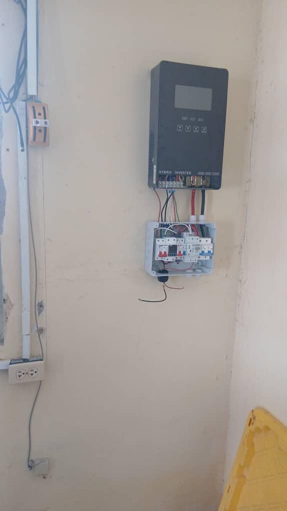 SUMRY Hybrid Solar Inverter, 4000W DC24V to AC120V Pure Sine Wave Power customer photo 2