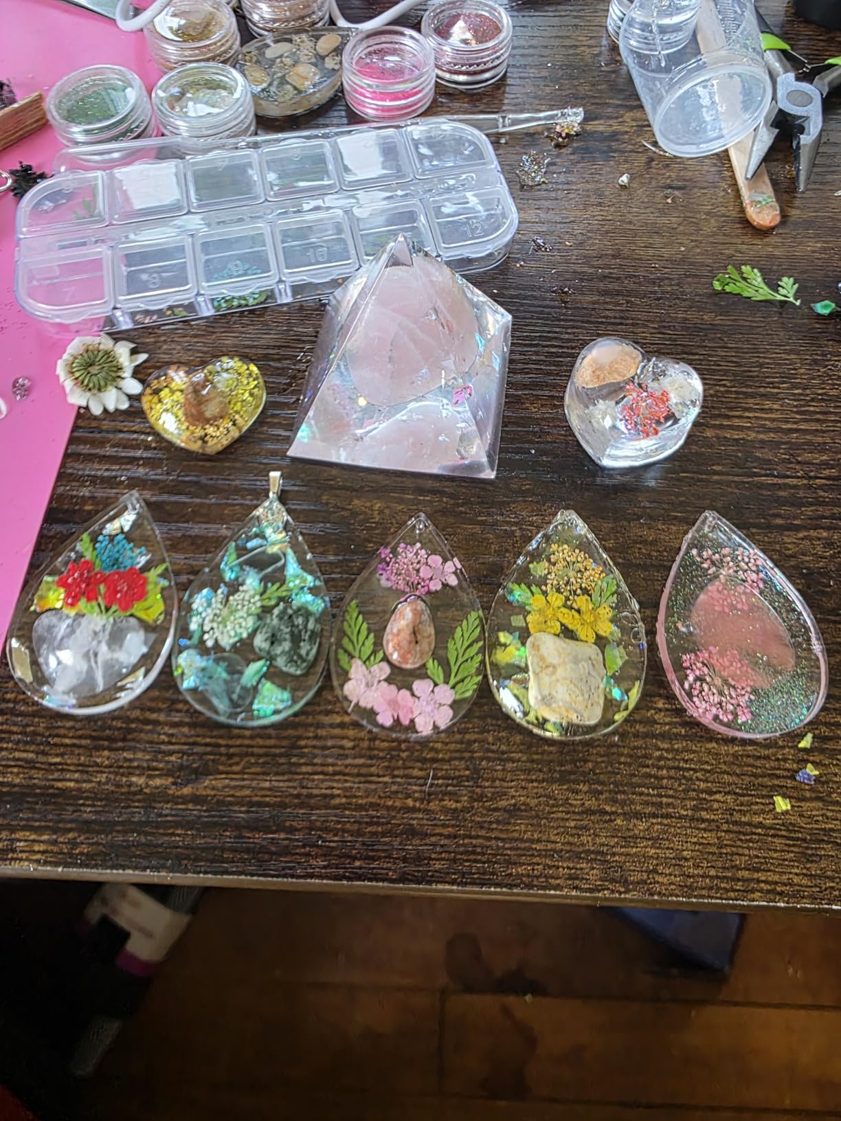 LET'S RESIN 12-Color UV Resin, 73Pcs Keychain Making Kit for Beginners customer photo 2