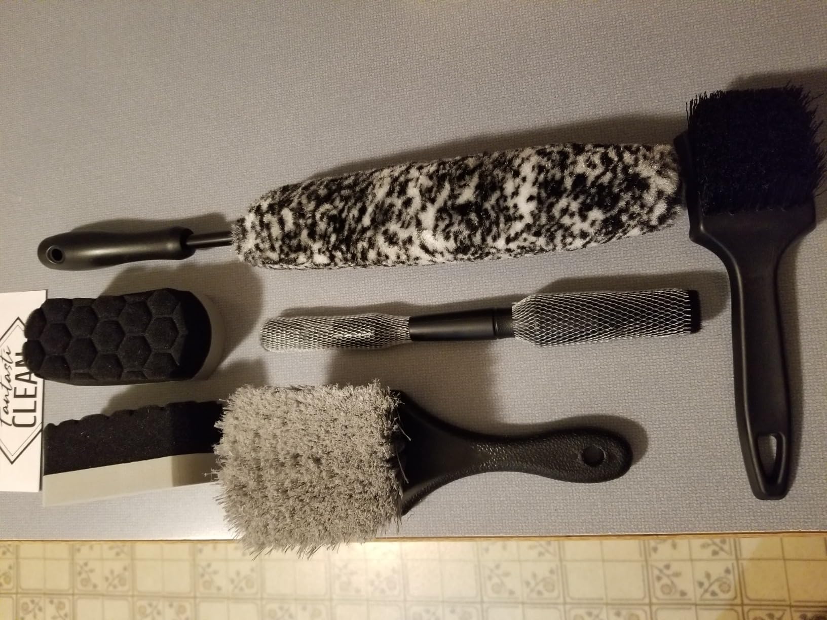 Fantasticlean 7PCS Wheel Tire Brush Kit for Car Detailing Cleaning customer photo 1