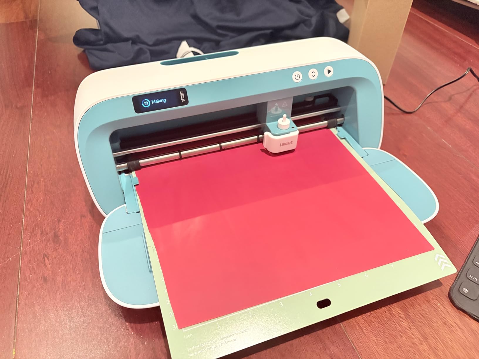 Likcut S41 Vinyl Cutter Machine with Print Then Cut - AI Image Generation Sticker Cutter and Maker Machine for Room Decor, HTV, Cardstock and Custom Stickers, Crafts for Adults customer photo 1