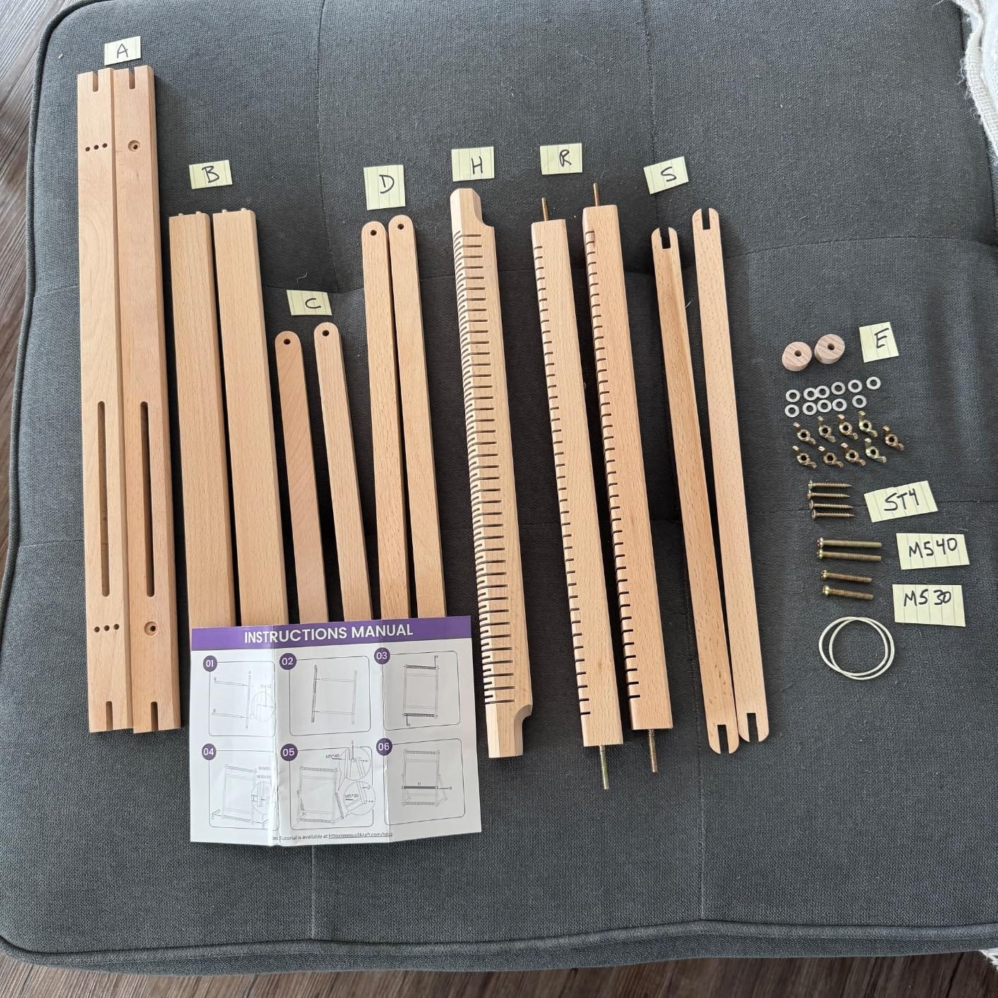 Olikraft Wooden Weaving Loom, Adjustable Stand (Extra Large) customer photo 1