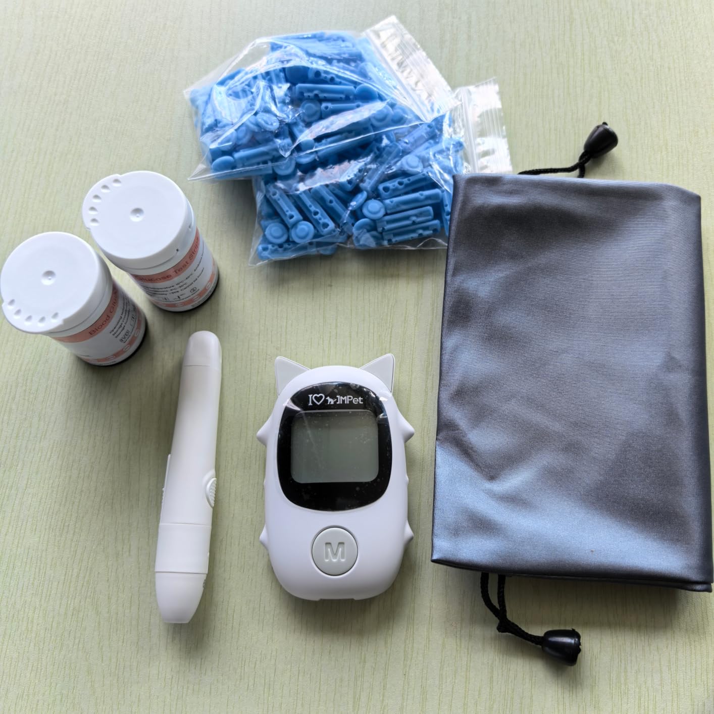 IMPet Glucose Monitoring Kit for Dogs & Cats, Pet Blood Sugar Monitor with 100 Strips, 100 Lancets and 1 Pet-Specific Lancing Device, Pain-Free, Easy Shuttle & No-Coding (PGB-Q1) customer photo 2