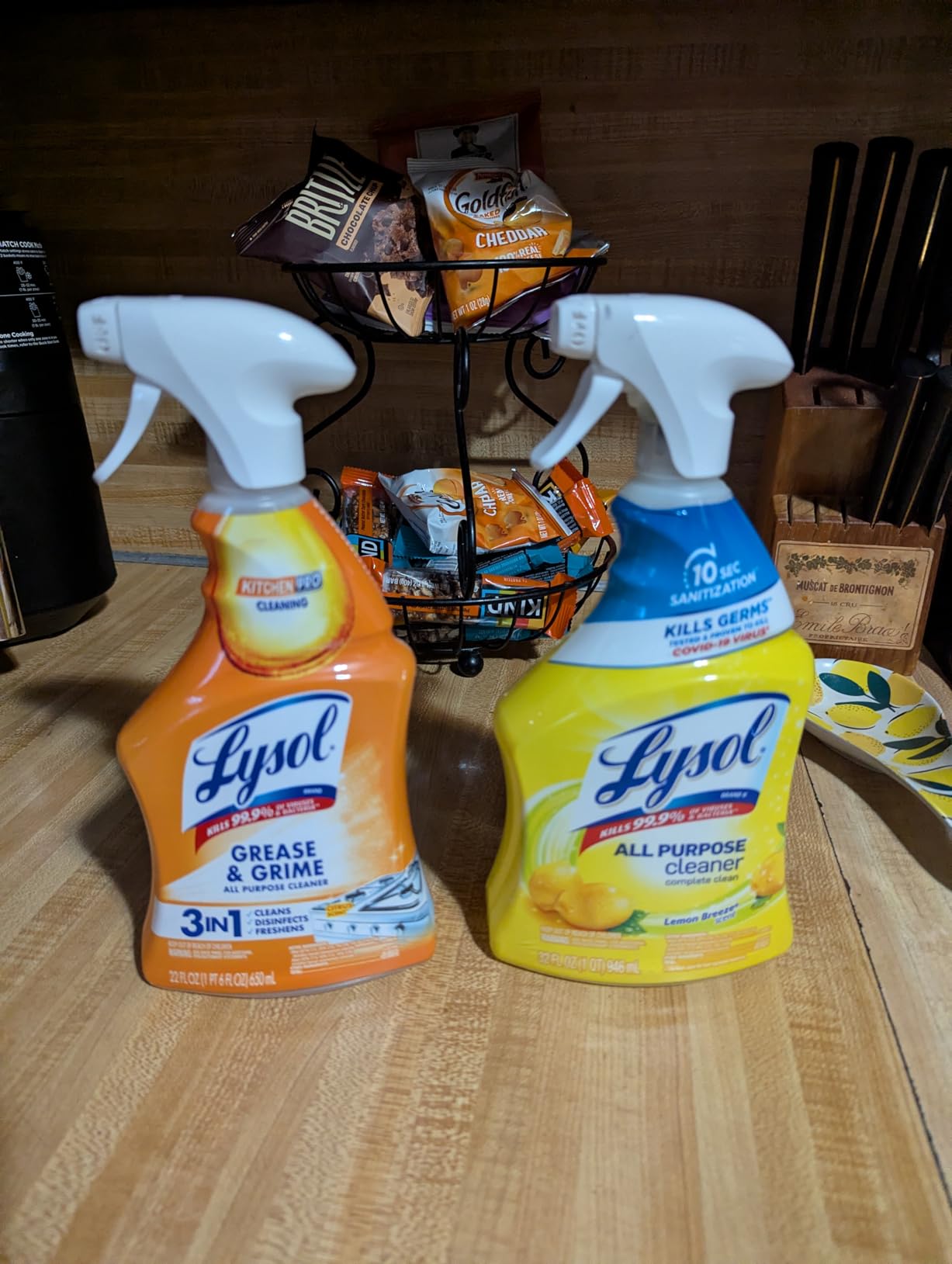 Lysol All Purpose Kitchen Cleaner Spray, For Grease & Grime, Citrus, 22 oz customer photo 1