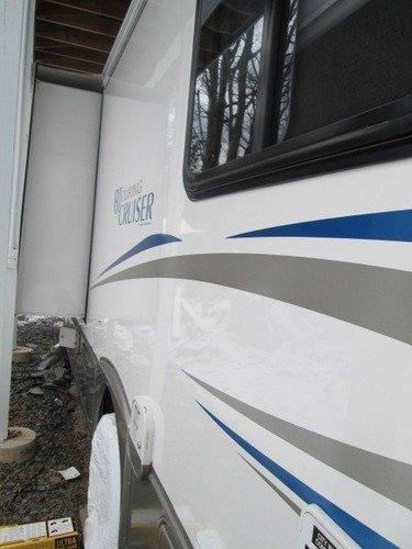 Meguiar's M49 Marine/RV Fiberglass Oxidation Removal Kit customer photo 2