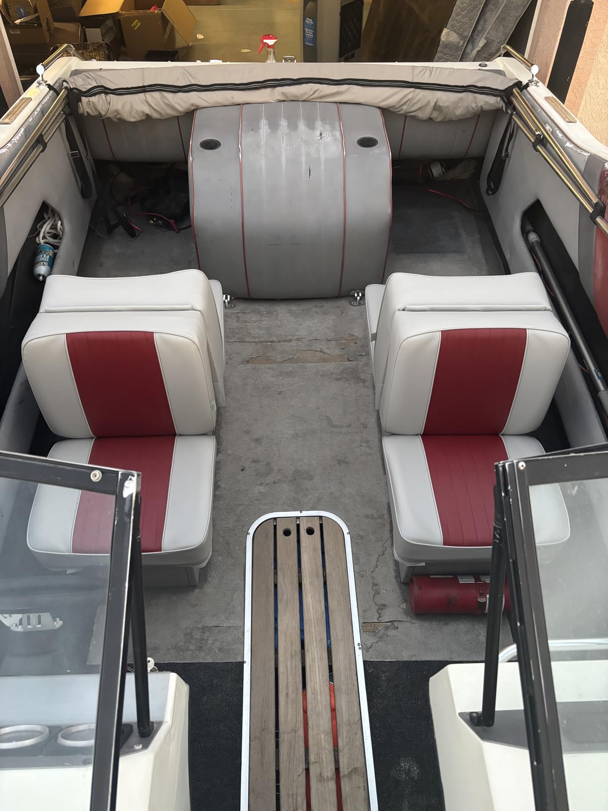 Wise 8WD707P-1-710 Deluxe Series Back to Back Lounge Seat - White customer photo 1