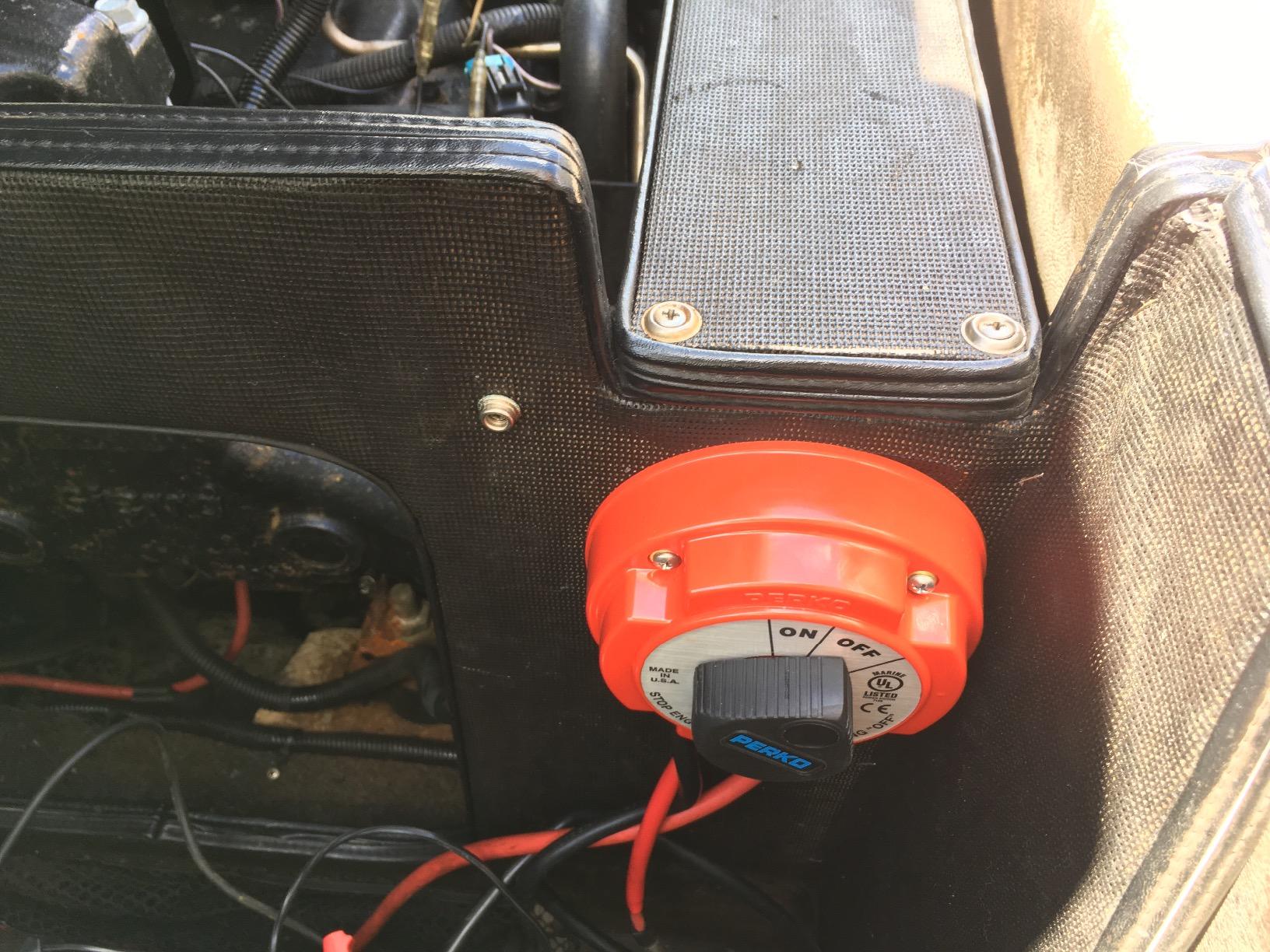 Perko 9601DP Battery Disconnect Switch, Red customer photo 2