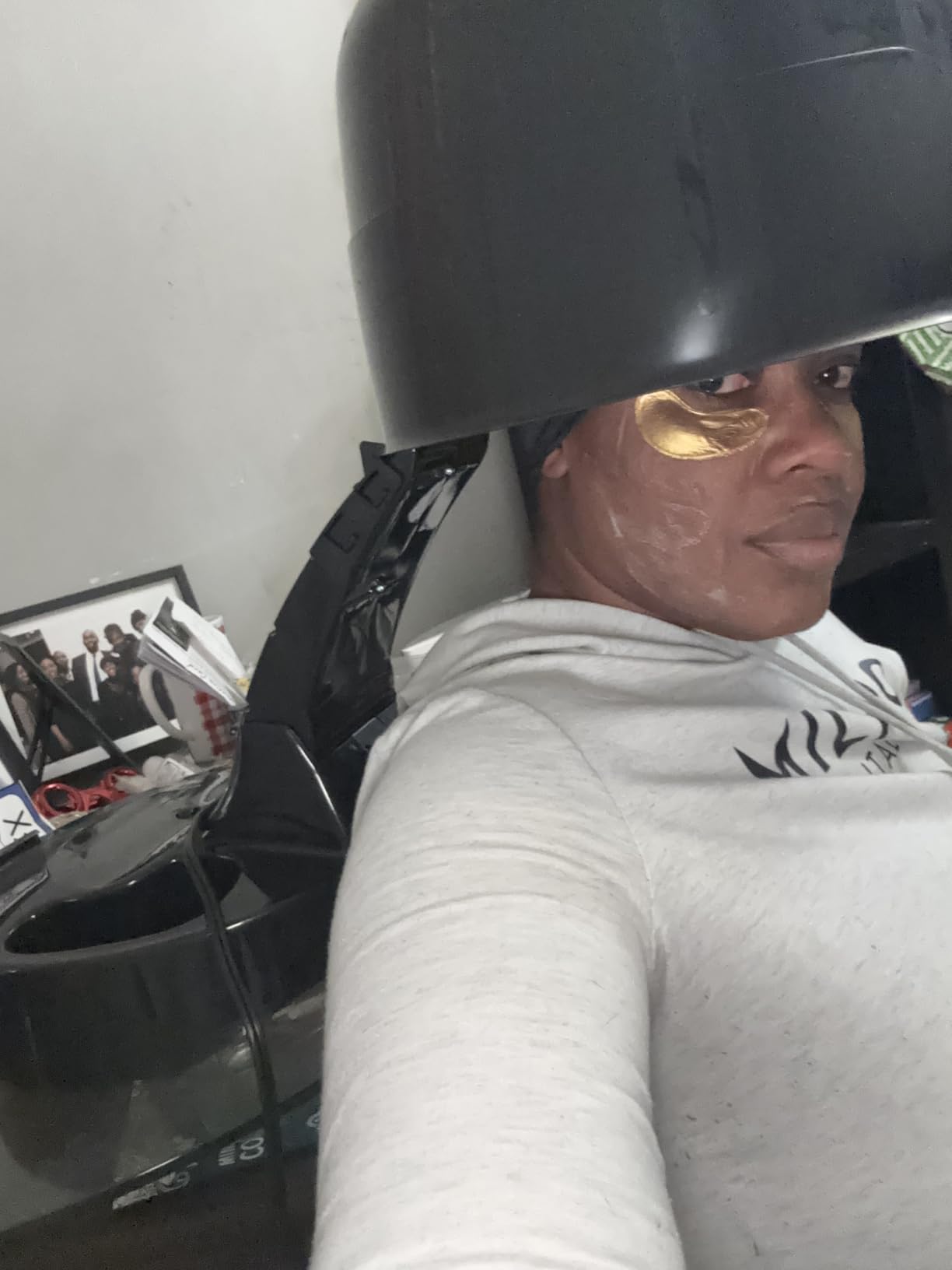 Gold N Hot Professional 1200W Full Hood Hair Dryer | For Roller Sets and Conditioning Treatments customer photo 1