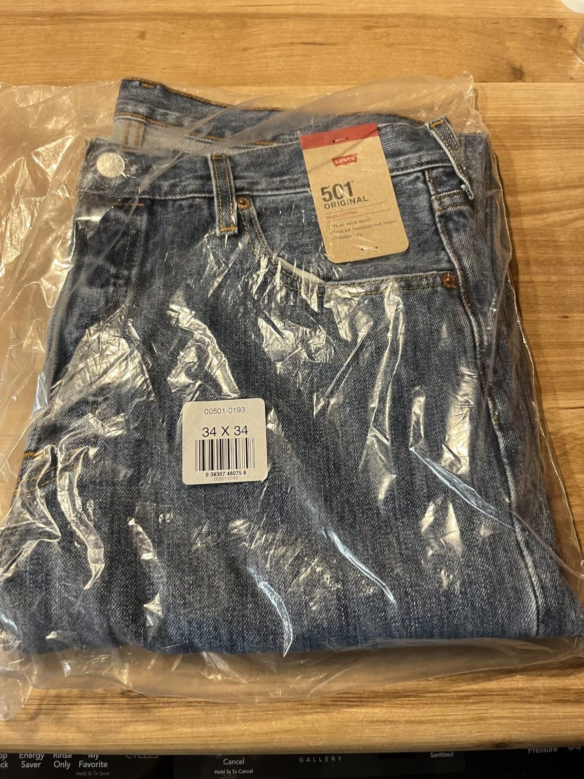 Levi's Men's 501 Original Fit Jeans customer photo 1