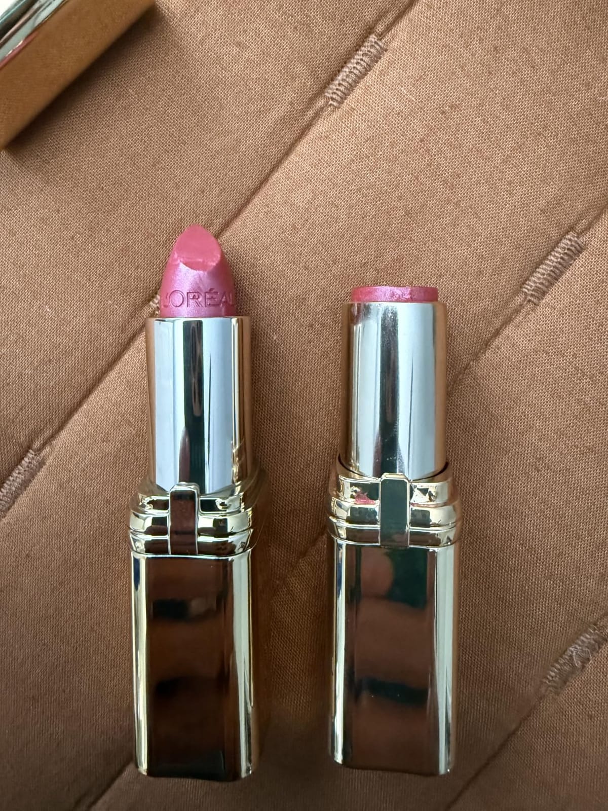 L'Oreal Colour Riche Lipstick customer photo 1