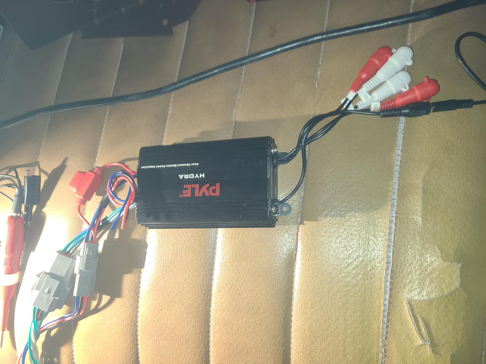 Pyle 800W 4-Channel Hydra Marine Micro Amplifier - Waterproof - GAIN Level Controls - RCA Stereo Input - 3.5mm Jack - MP3 - Volume Control - Short Protection - For Boat & Vehicle Use - PLMRMP3B customer photo 2