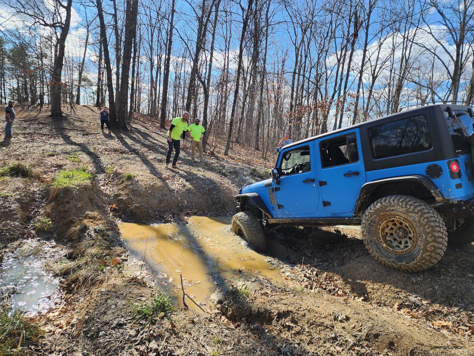 BFGoodrich Mud Terrain T/A KM3 Radial Car Tire for Light Trucks, SUVs, and Crossovers, 37x12.50R17/D 124Q customer photo 2