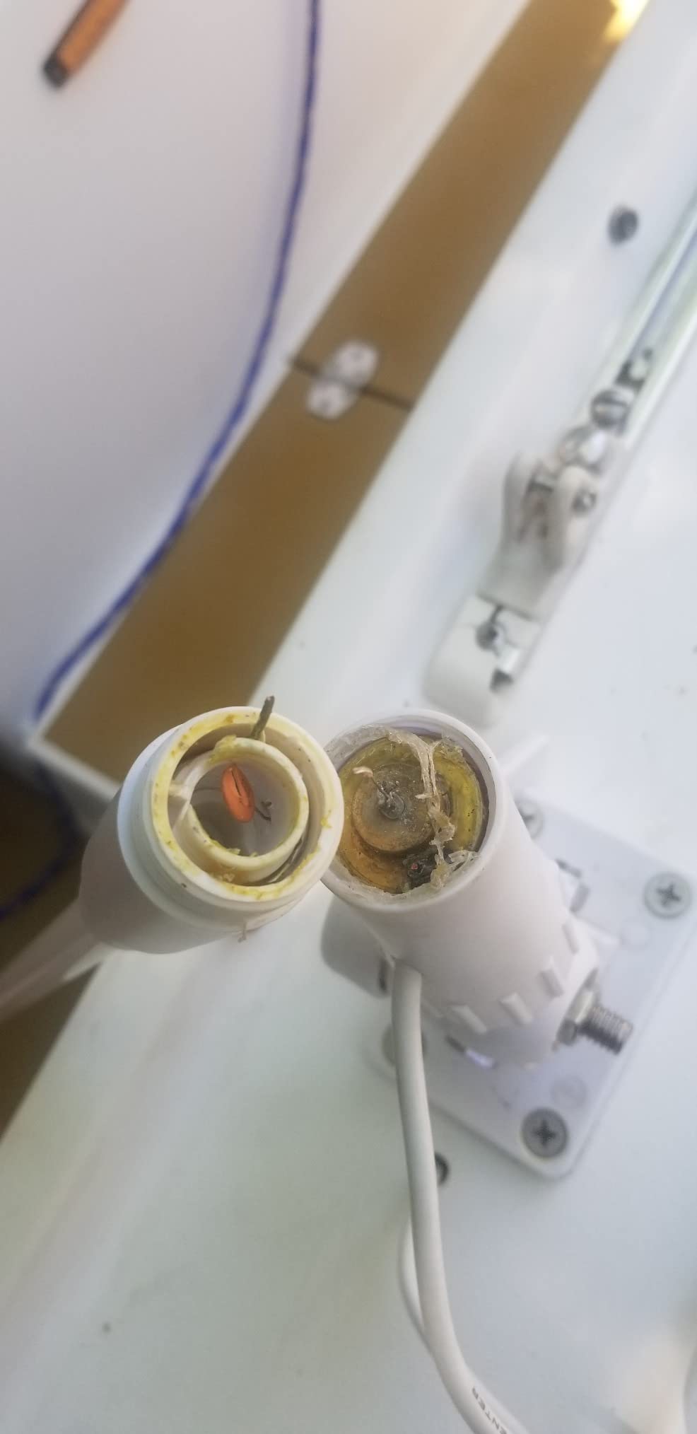 Tram® Pretuned VHF 3-dBd-Gain Marine Rachet-Mount 46-in. Fiberglass Antenna with RG58 Cable and FME-Female Connector with PL-259 Adapter customer photo 1