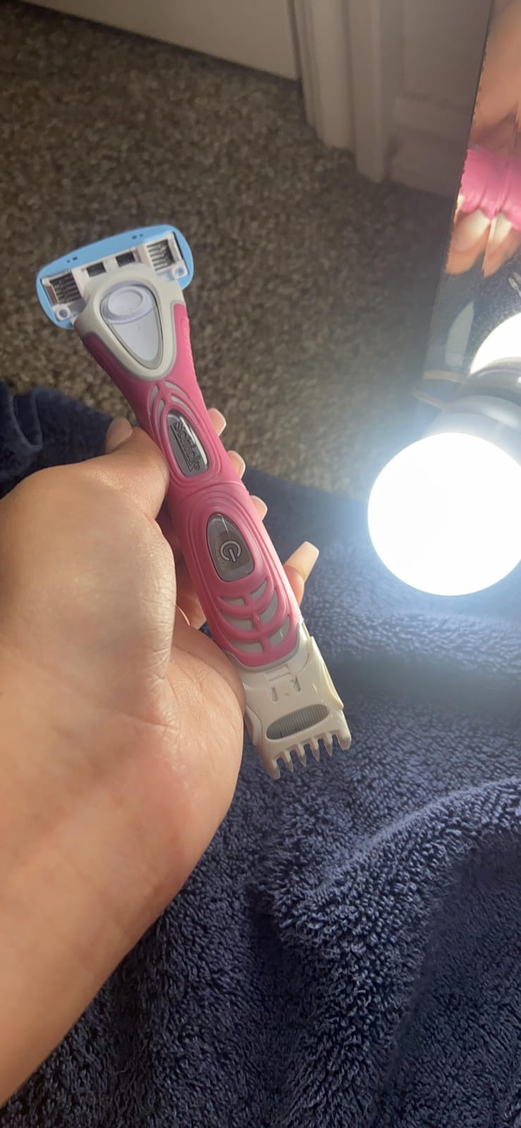 Schick Hydro Silk TrimStyle Razor with Bikini Trimmer for Women | 2-in-1 Bikini Razor for Women and Womens Trimmer for Pubic Hair, Includes 1 Waterproof Handle, 1 Refill & 1 AAA Battery customer photo 1