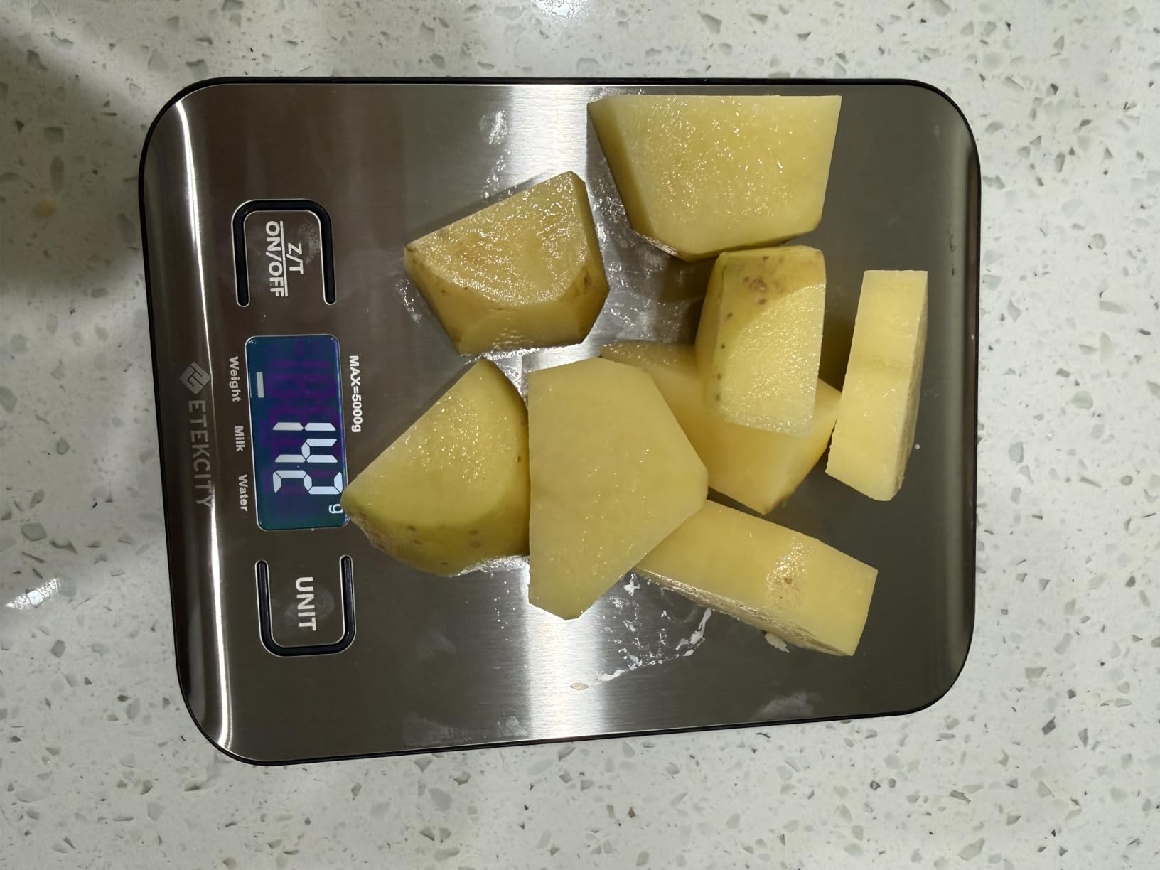Etekcity Food Kitchen Scale, Digital Grams and Ounces, 11lb customer photo 1