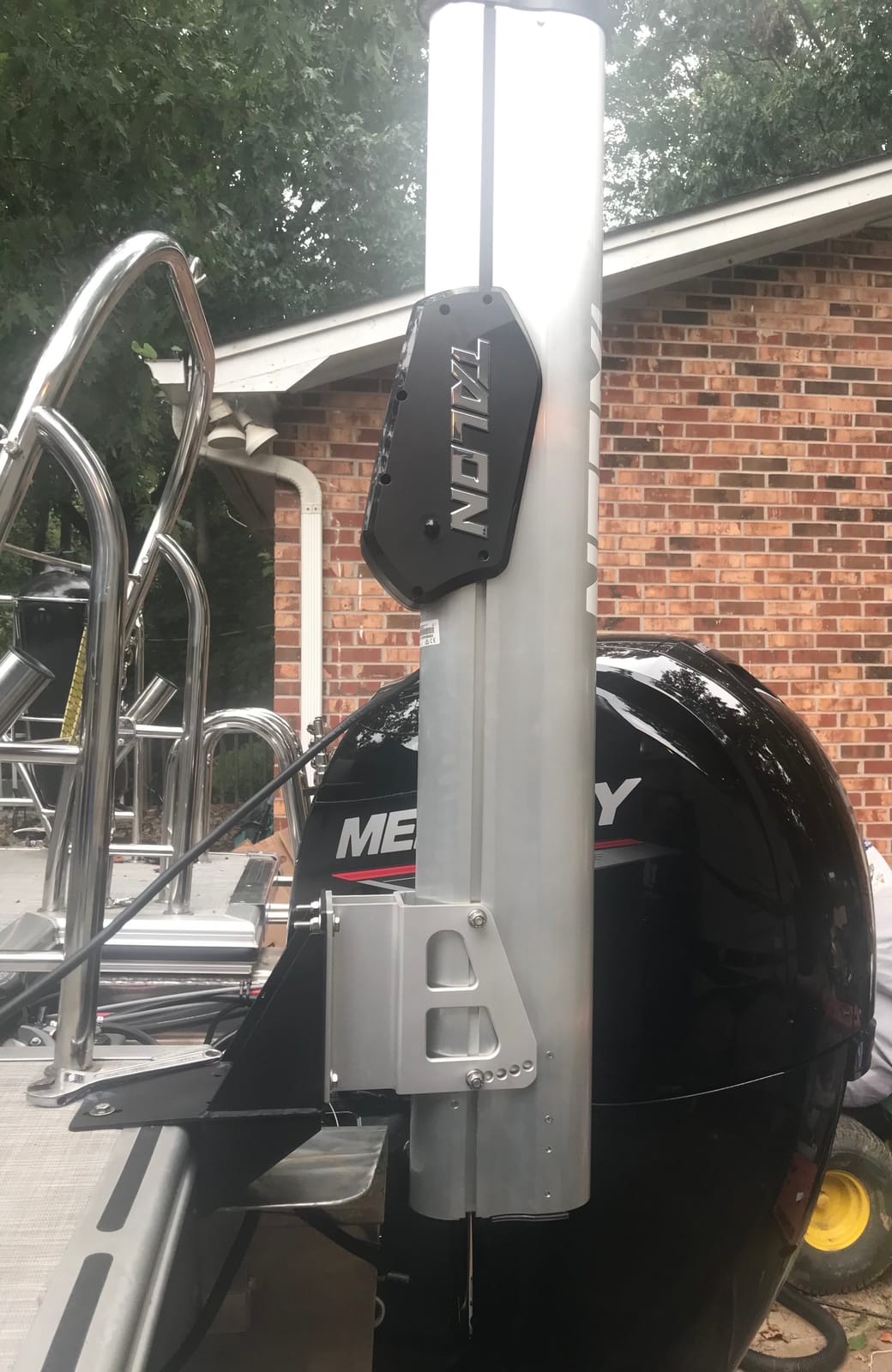 Minn Kota 1810225 Talon Pontoon Edge Mount Kit customer photo 1