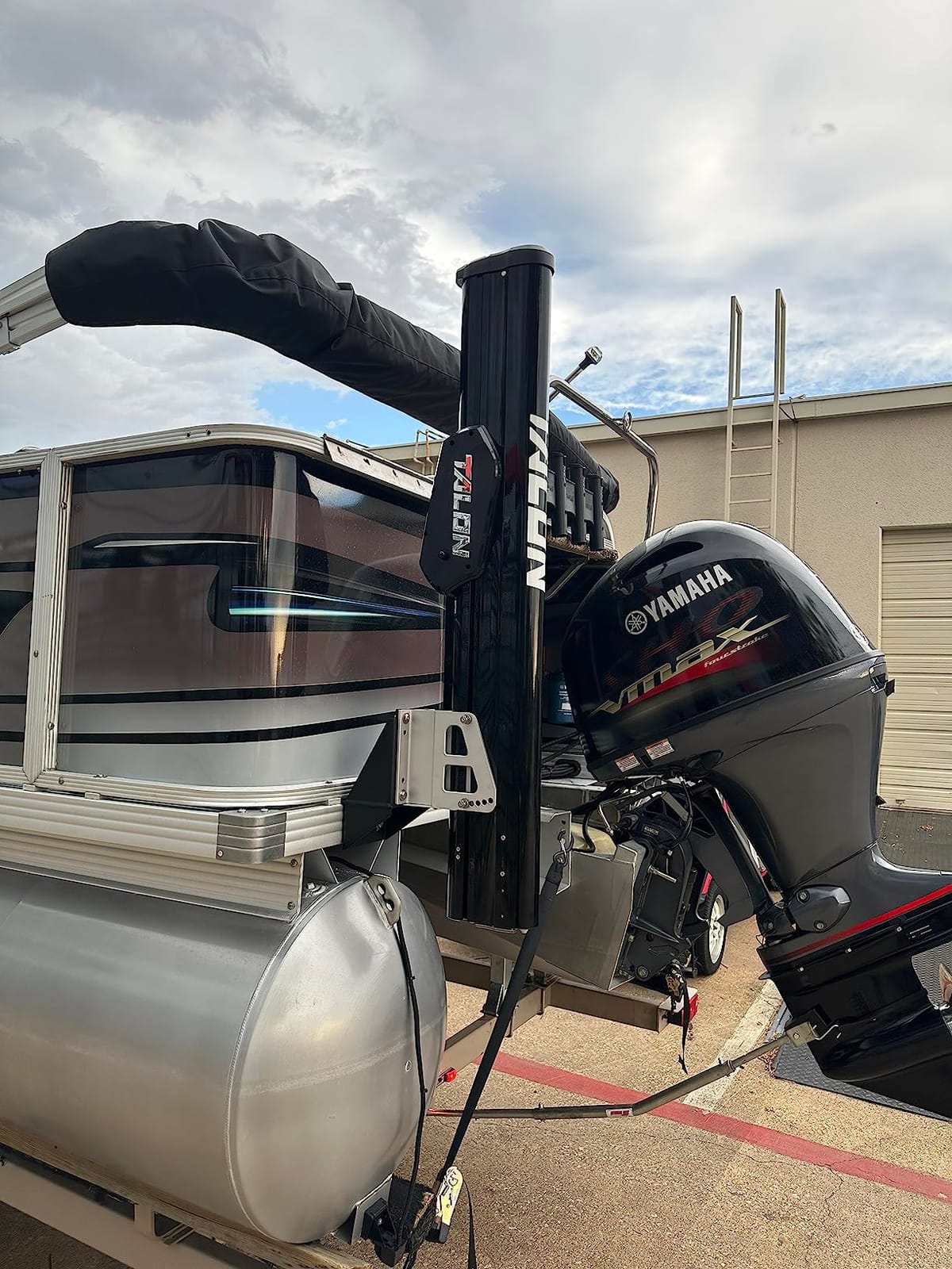 Minn Kota 1810225 Talon Pontoon Edge Mount Kit customer photo 2