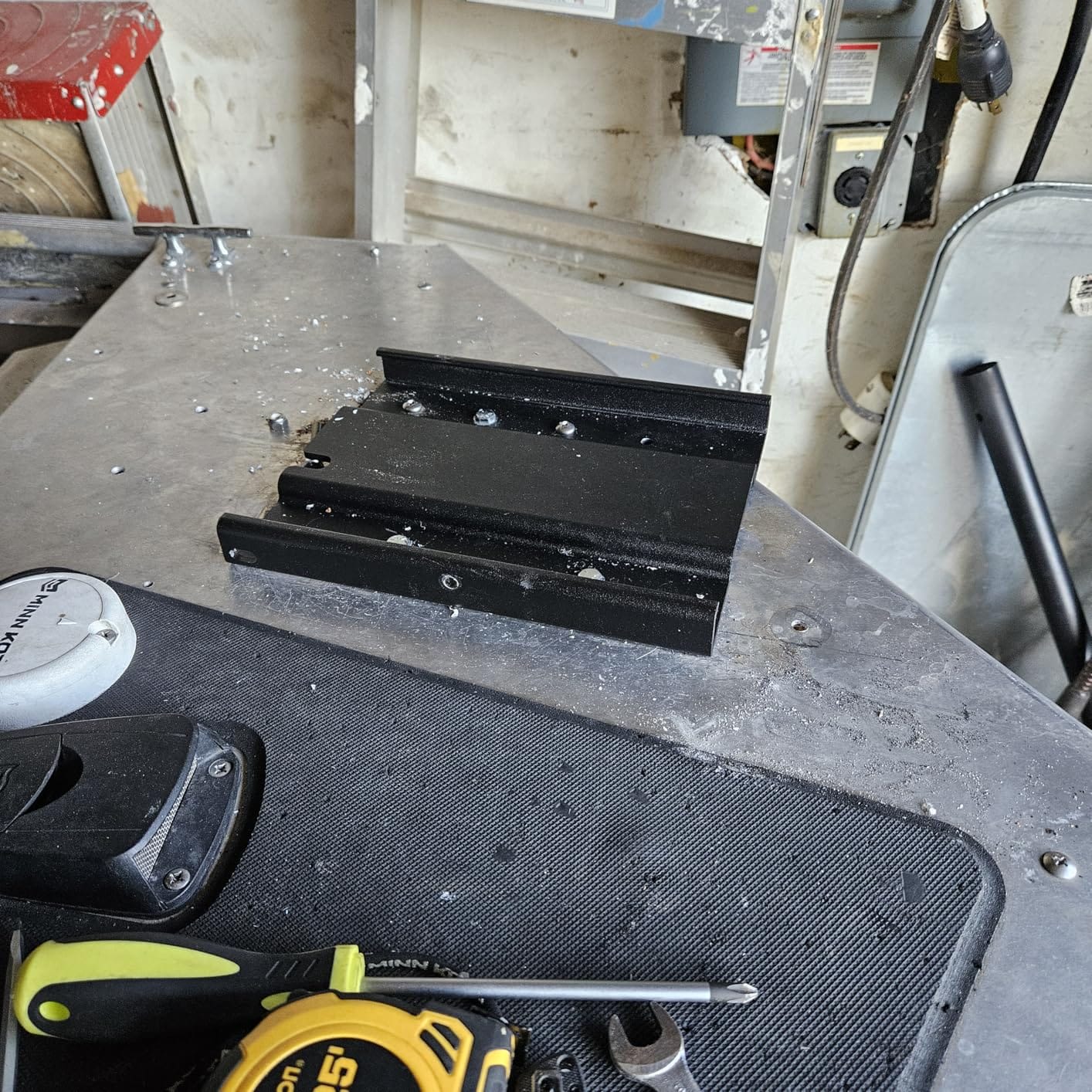 Minn Kota MKA-16-03 Quick Release Bracket for Trolling Motors customer photo 2
