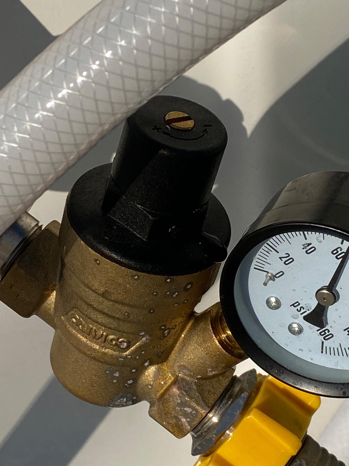 Camco Adjustable RV Water Pressure Regulator - Lead-Free Brass customer photo 1