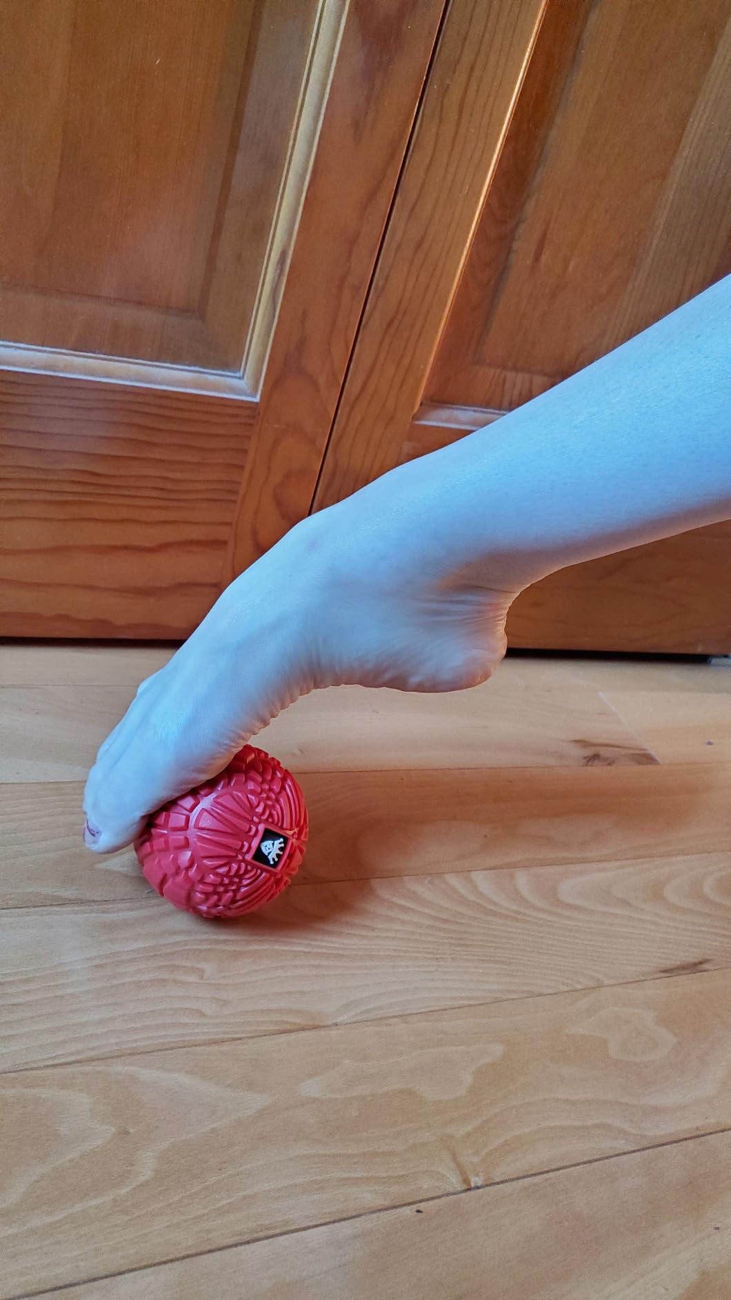 Muscle Max Massage Ball - Therapy Ball for Trigger Point Massage - Deep Tissue Massager for Myofascial Release - Mobility Ball for Exercise & Recovery customer photo 2