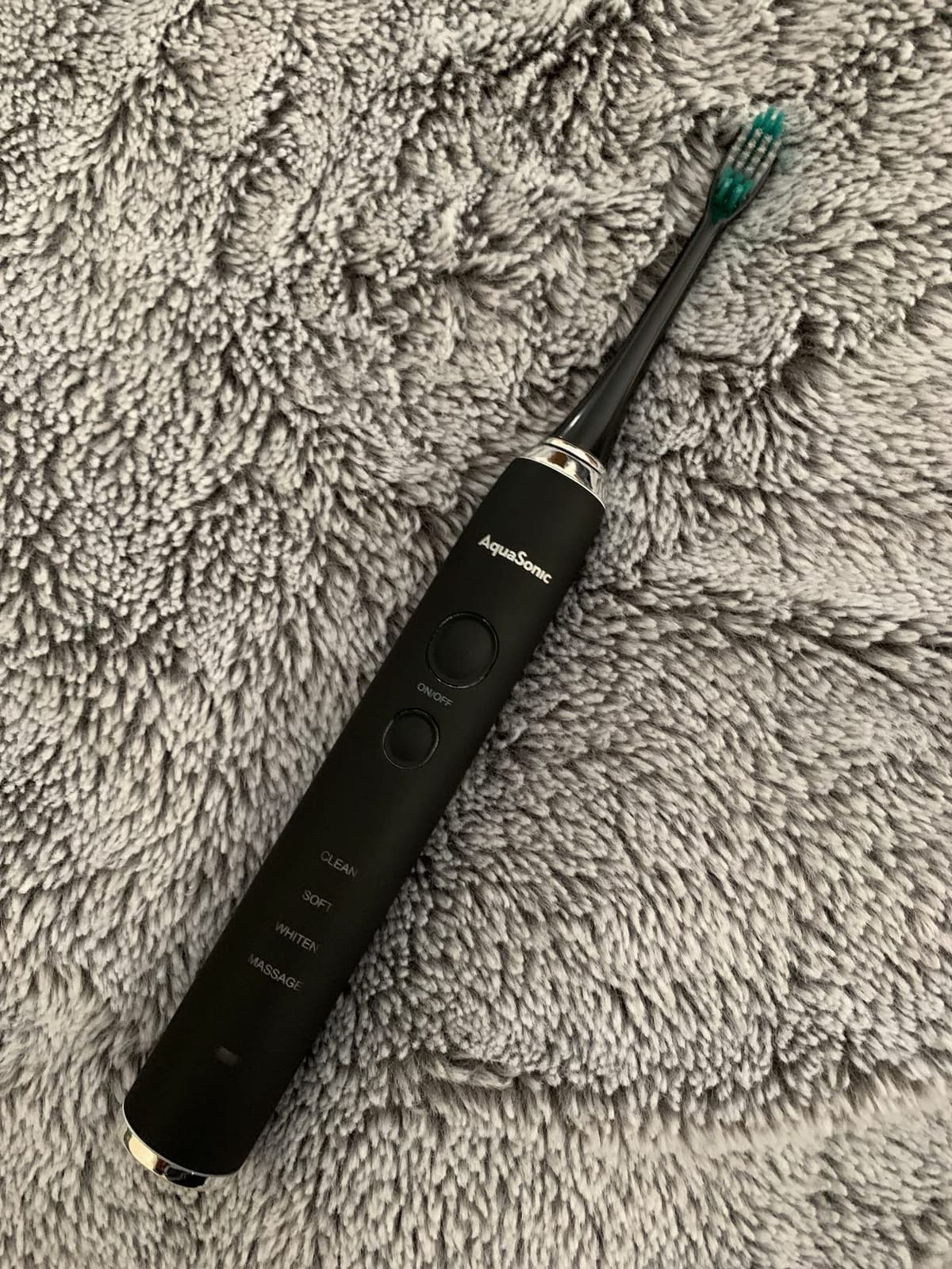 Aquasonic Black Series Ultra Whitening Toothbrush – ADA Accepted Electric Toothbrush- 8 Brush Heads & Travel Case – 40,000 VPM Electric Motor & Wireless Charging - 4 Modes w Smart Timer customer photo 1