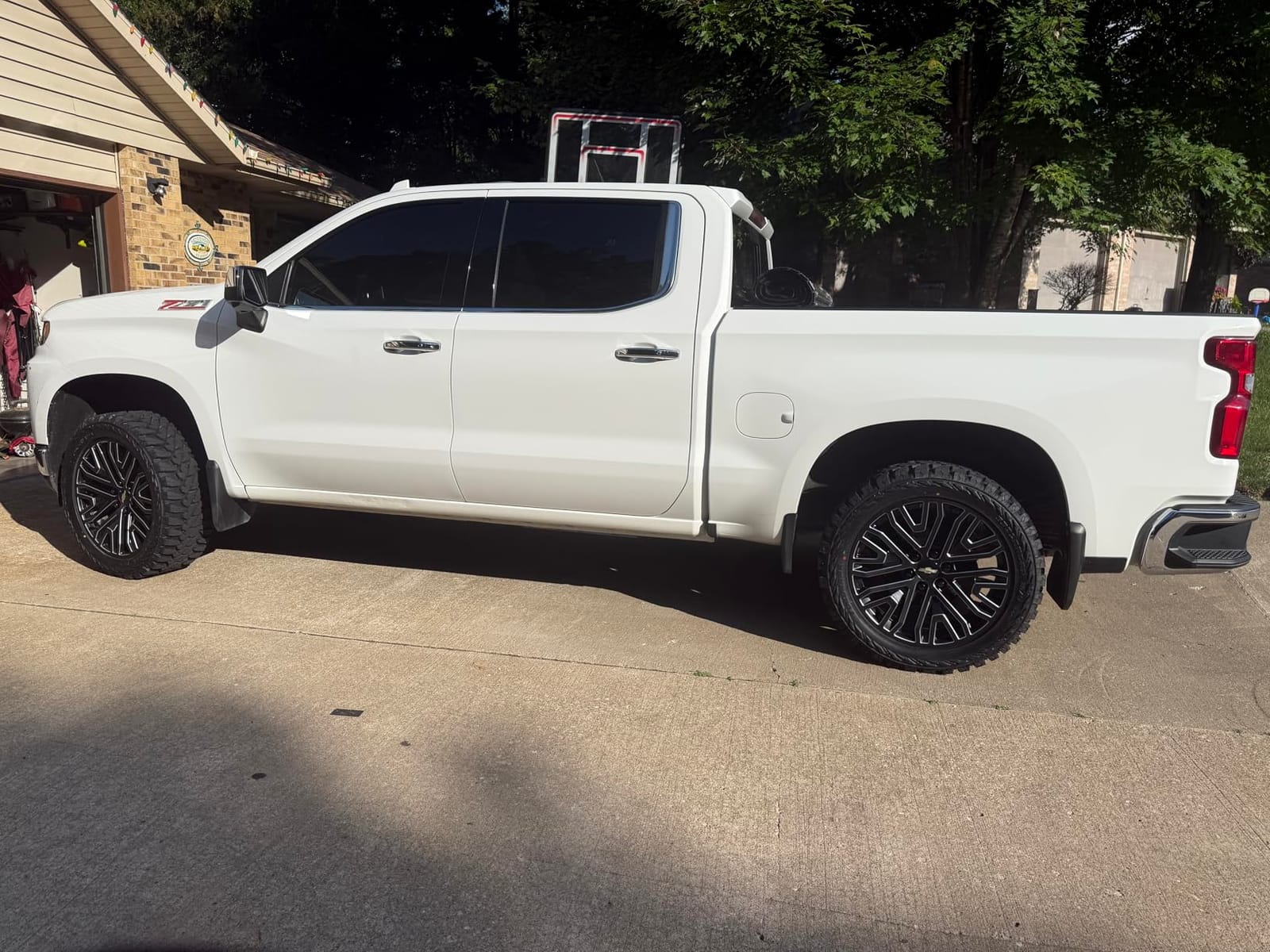 Yokohama Geolandar M/T G003 LT265/75R16 123Q Mud Terrain Tire customer photo 1