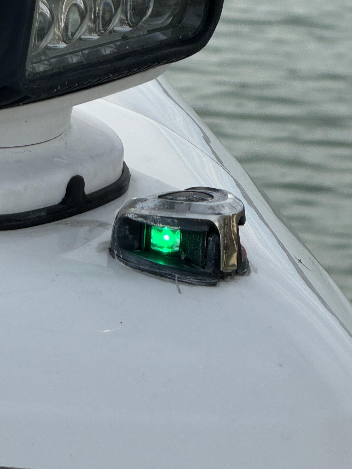 attwood LightArmor Round Bi-Color LED Deck Mount Navigation Light, 2-Mile customer photo 2