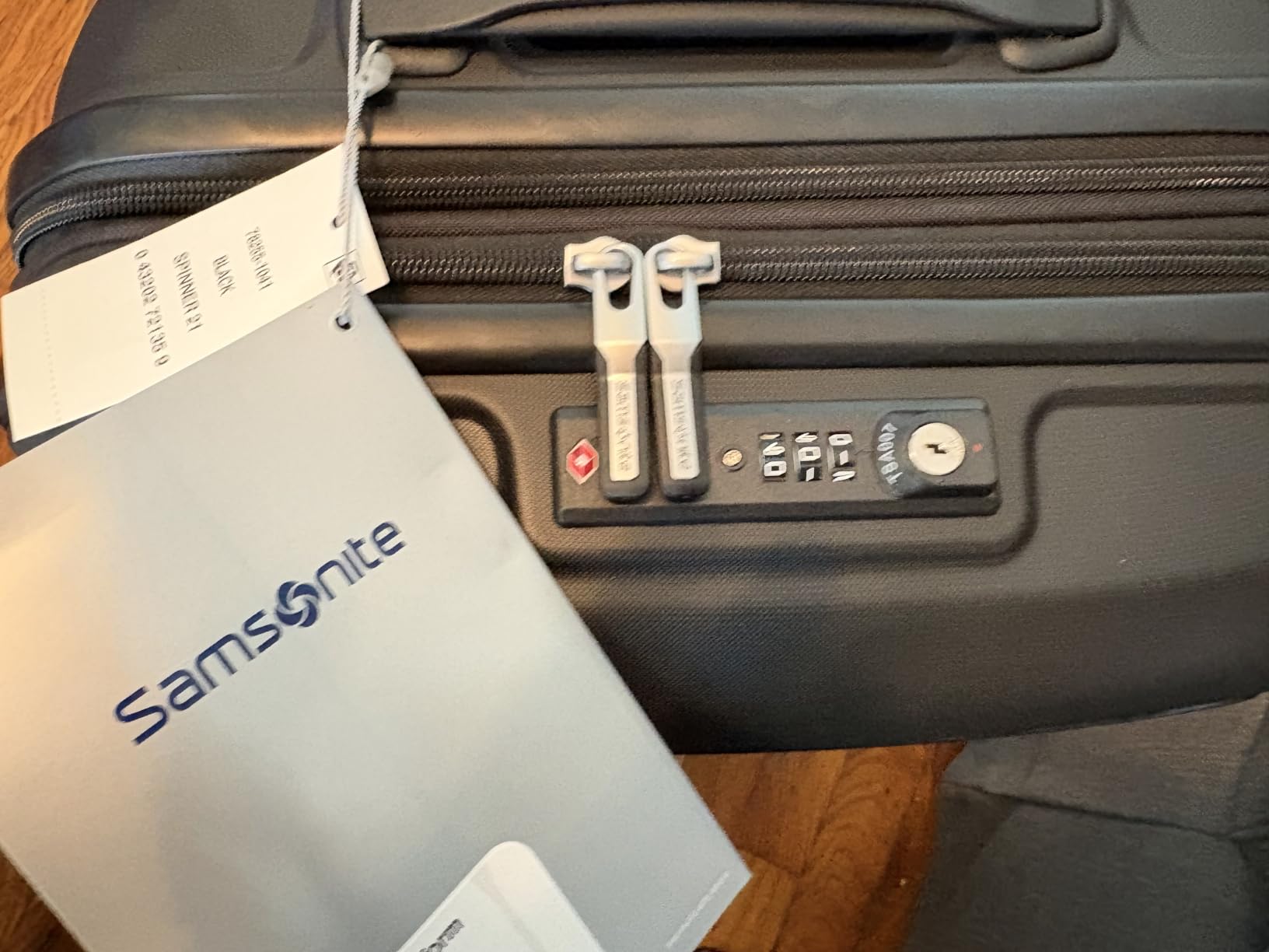Samsonite Freeform Hardside Carry-On Luggage with Spinner Wheels - Hardshell Suitcase - TSA, Airline-Approved - Expandable Hard Shell, Smooth Rolling Wheels for Lightweight Travel - Navy customer photo 1