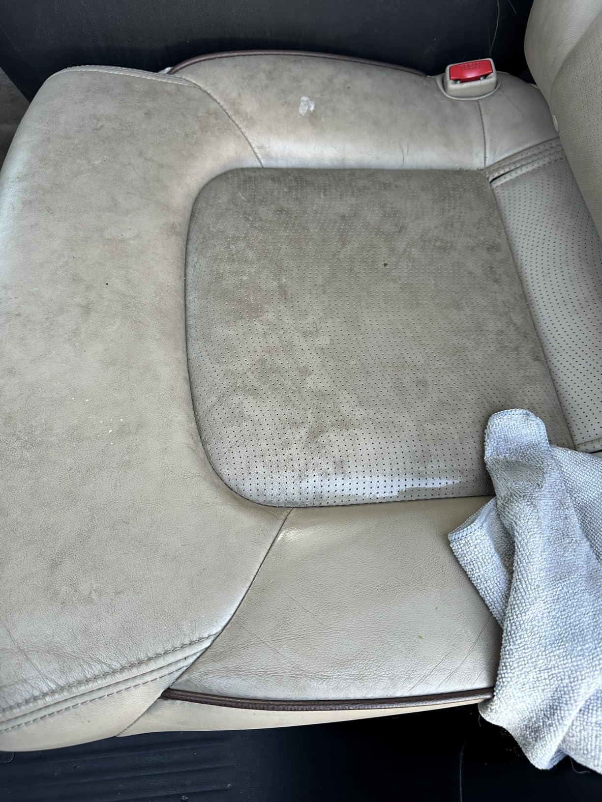 Chemical Guys, 9-Piece Leather Cleaner & Conditioner Kit for Car Interiors customer photo 2
