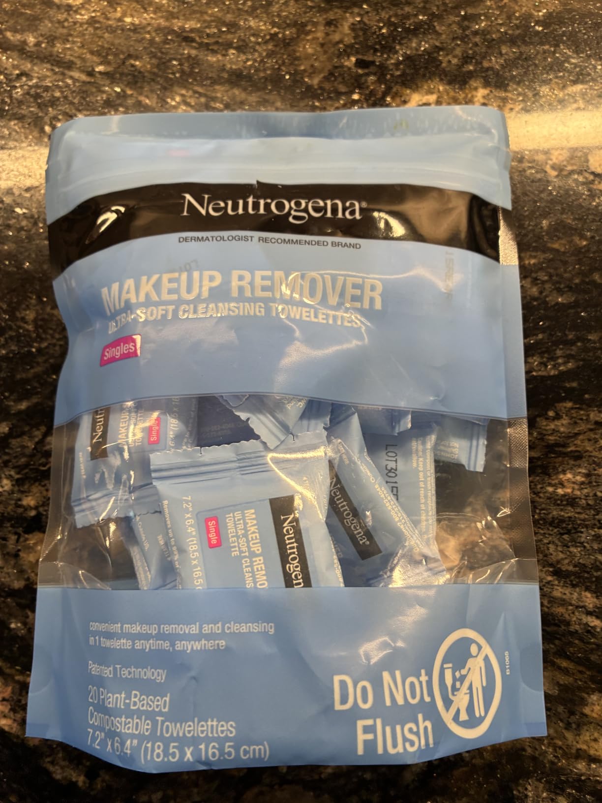 Neutrogena Makeup Remover Towelettes, Daily Single Face Towelettes, 20 Ct customer photo 1