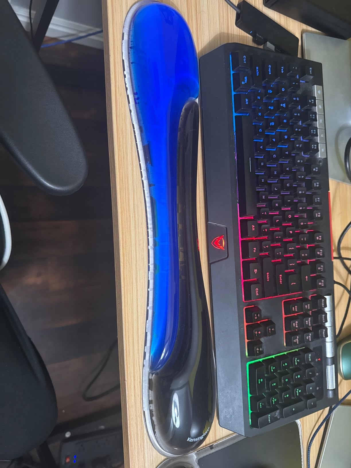 Kensington Duo Gel Mouse & Keyboard Wrist Rest Bundle Set, Ergonomic Keyboard and Mouse Pad With Wrist Support, Keyboard Wrist Rest, Computer Keyboard Pad, Cooling Gel, Non-Skid Backing, Blue K52920WW customer photo 2