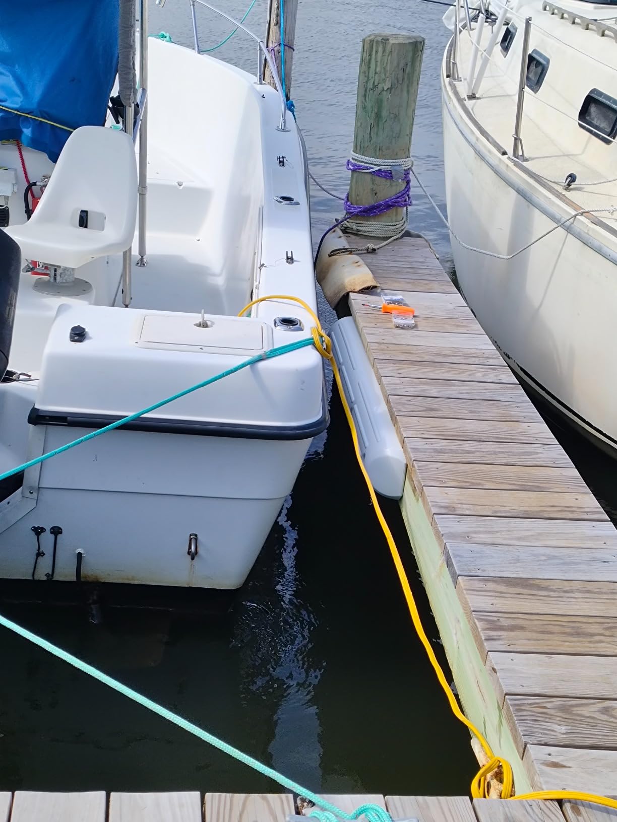 attwood SoftSide Long-Edge Dock Fender - White, 45