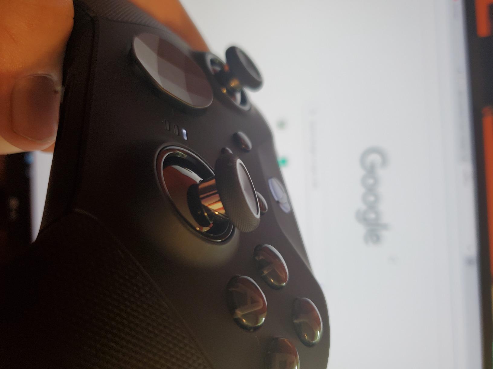 Xbox Wireless Gaming Controller | Elite Series 2 | Black customer photo 1
