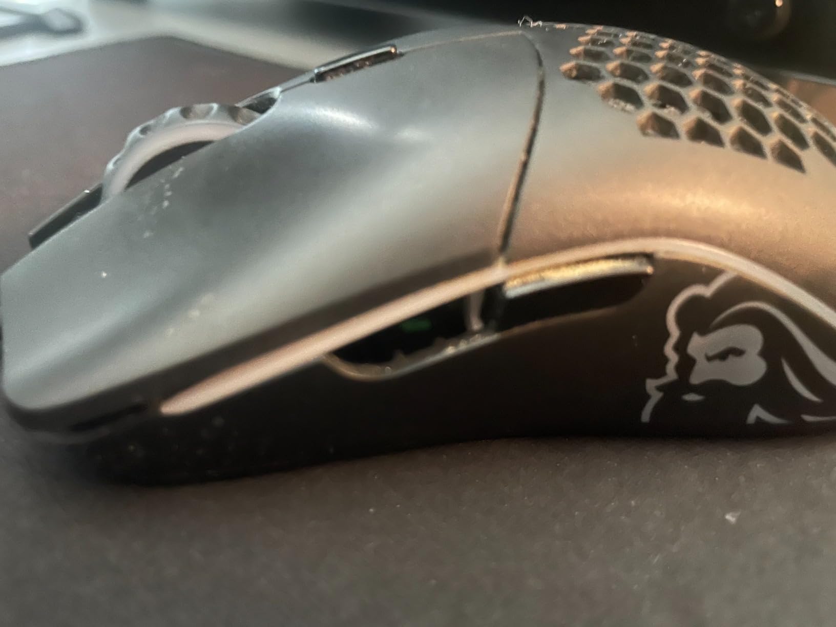 Glorious Model O- (Minus) Compact Wired Gaming Mouse - 58g Superlight Honeycomb Design, RGB, Pixart 3360 Sensor, Ambidextrous, Omron Switches - Matte Black customer photo 2