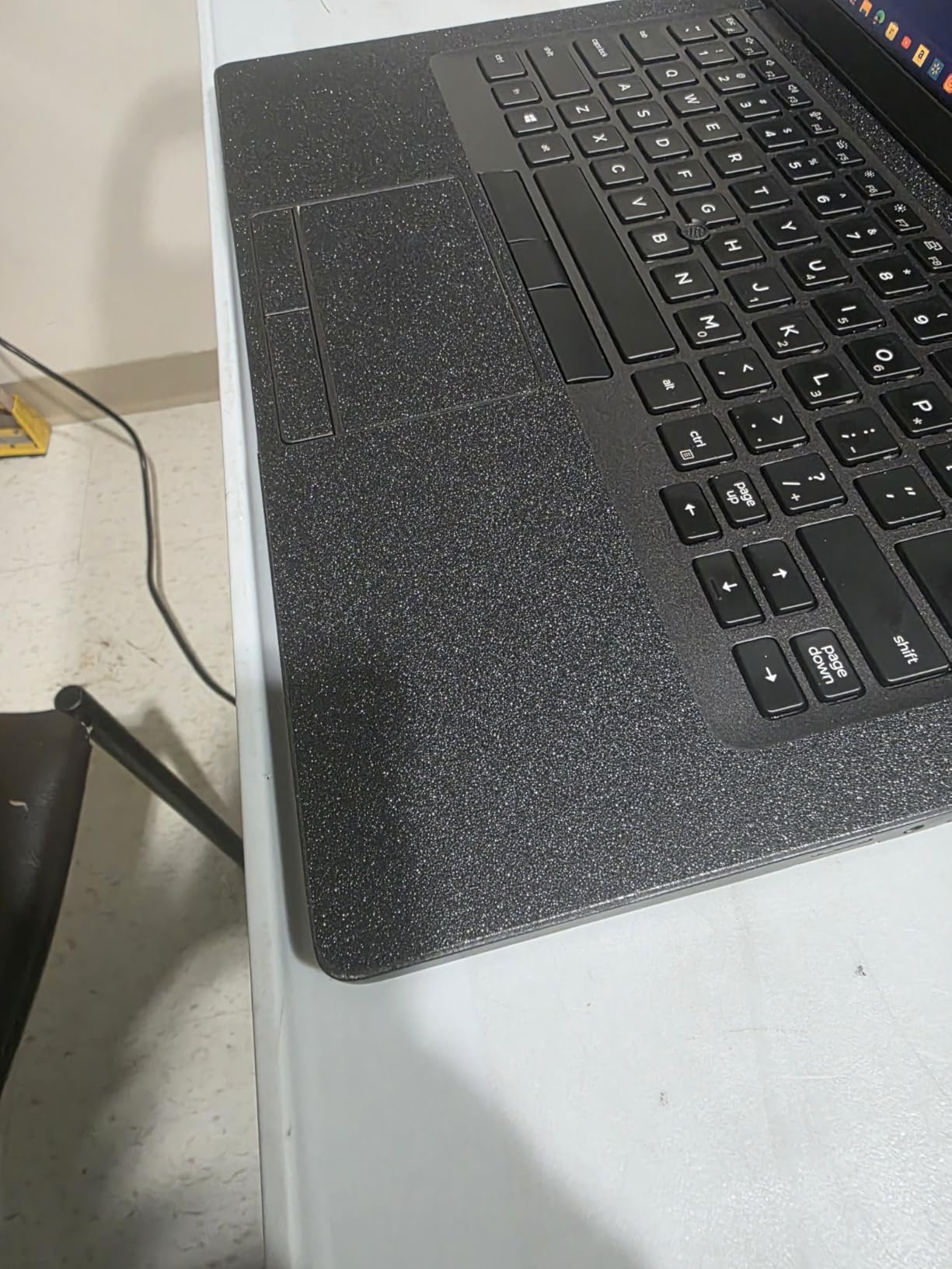Dell Latitude 5400 14 inches 8th Gen Core i7-8665U 16GB RAM 512GB PCIe SSD FHD 1080P, FPR, Backlit Keyboard (Renewed) customer photo 1