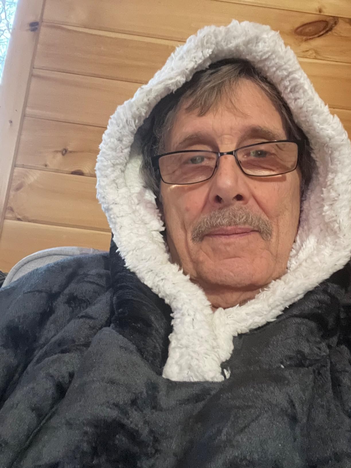 Bedsure Sherpa Hoodie customer photo 2