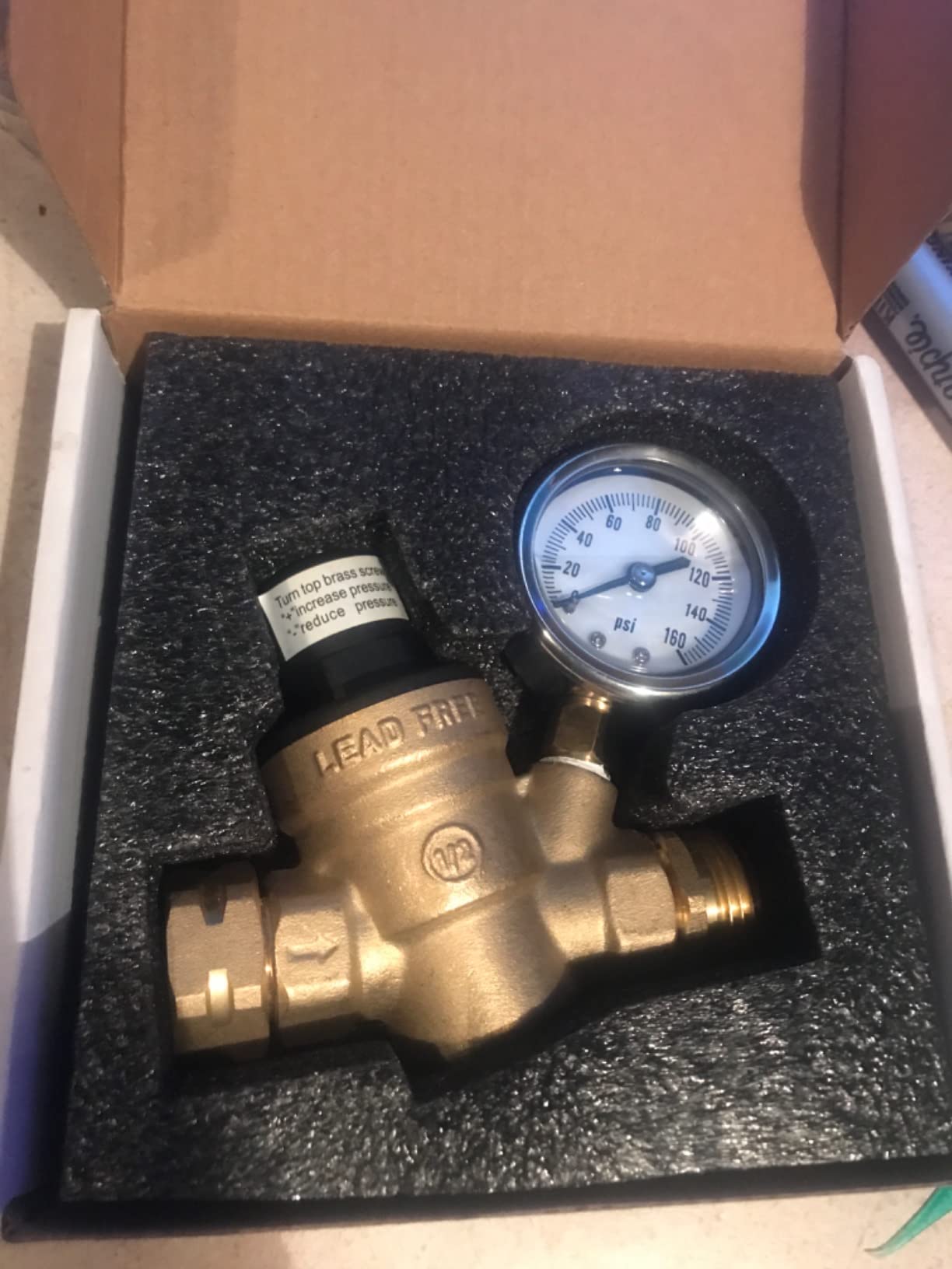 Hourleey Water Pressure Regulator Valve, RV Brass with Gauge and Inlet Screened Filter for Camper Trailer customer photo 1