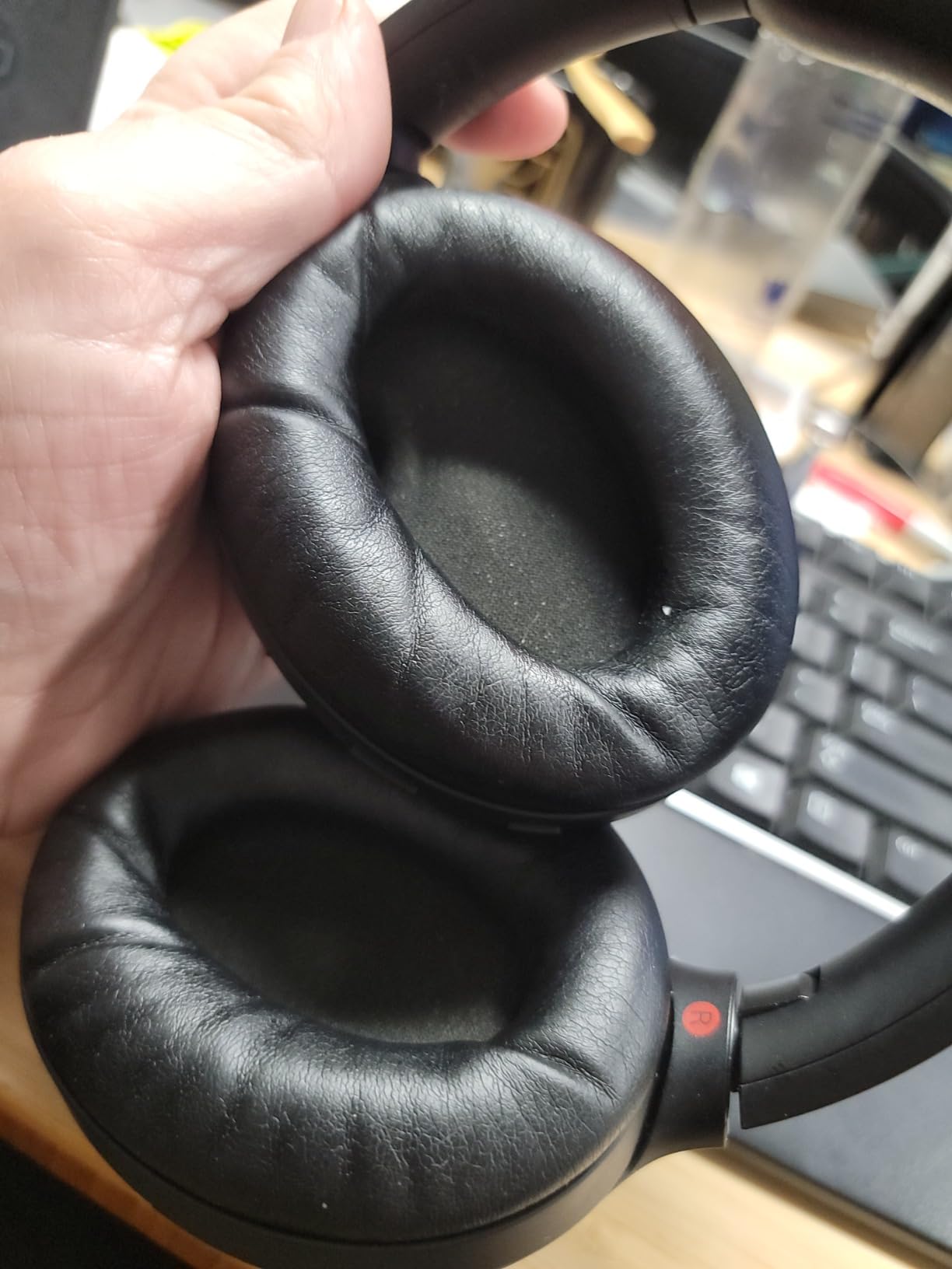 Sony WH-1000XM4 Wireless Noise Cancelling Headphones, Black customer photo 2