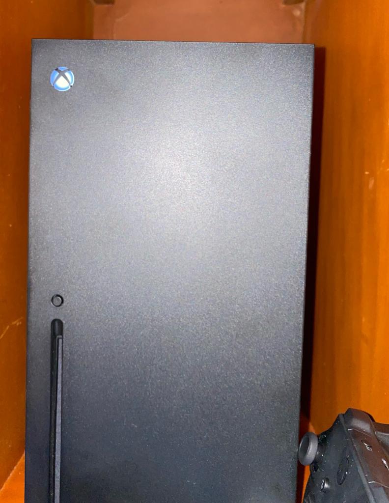 Xbox Series X | Disc Gaming Console | 1TB SSD customer photo 1