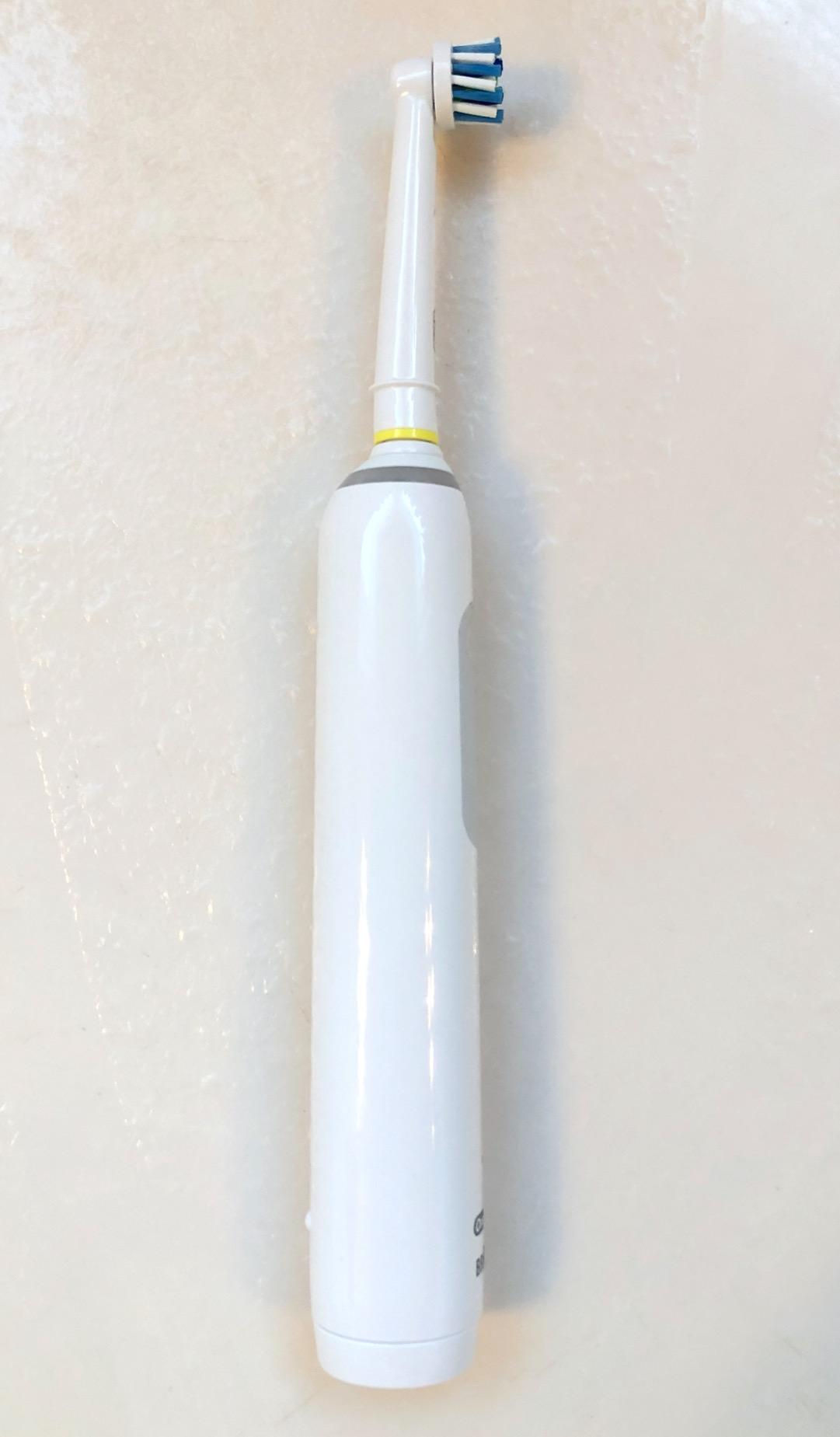 Oral-B Smart 1500 Electric Power Rechargeable Battery Toothbrush, Black customer photo 1