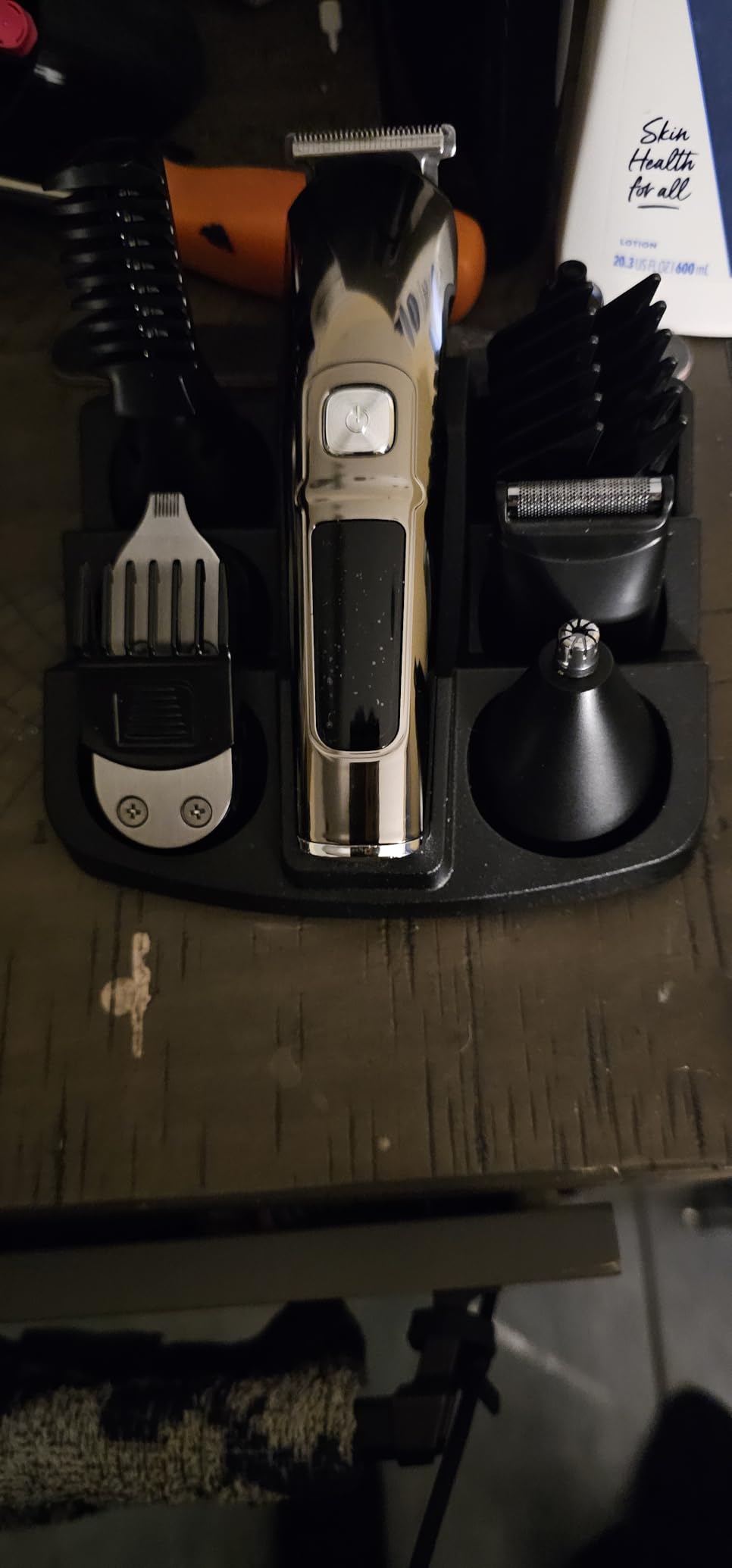 Ufree Beard Trimmer for Men, Waterproof Electric Razor, Grooming Kit customer photo 1